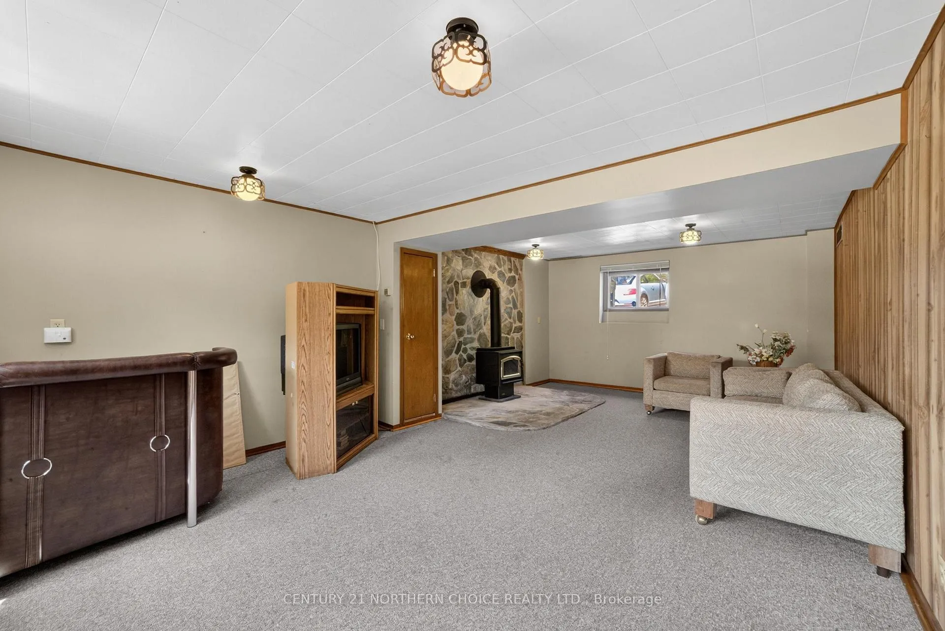 Photo 32 of 504 Beach Road, Kenora, Keewatin — HOMEH