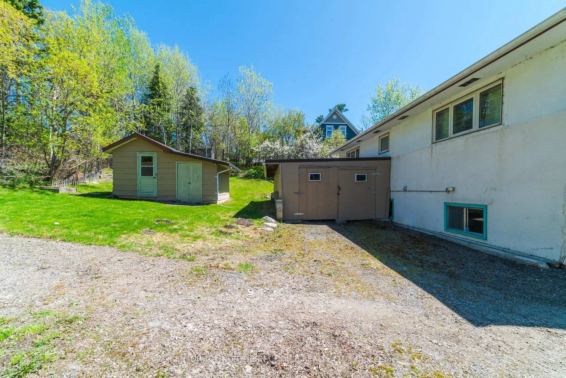 Photo 38 of 504 Beach Road, Kenora, Keewatin — HOMEH