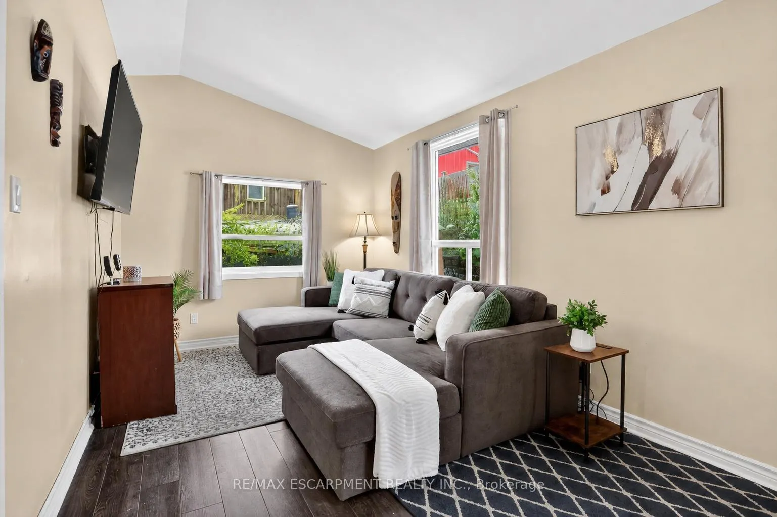 Photo 7 of 4956 Beam Street, Lincoln, Beamsville — HOMEH
