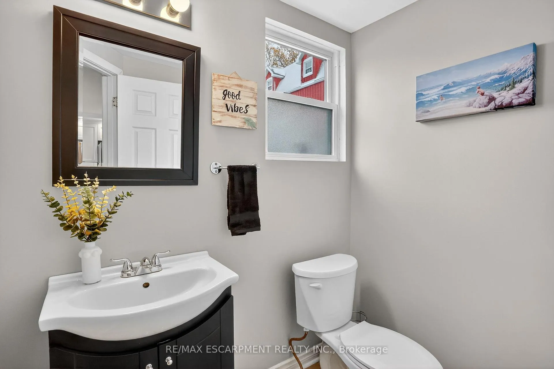Photo 8 of 4956 Beam Street, Lincoln, Beamsville — HOMEH