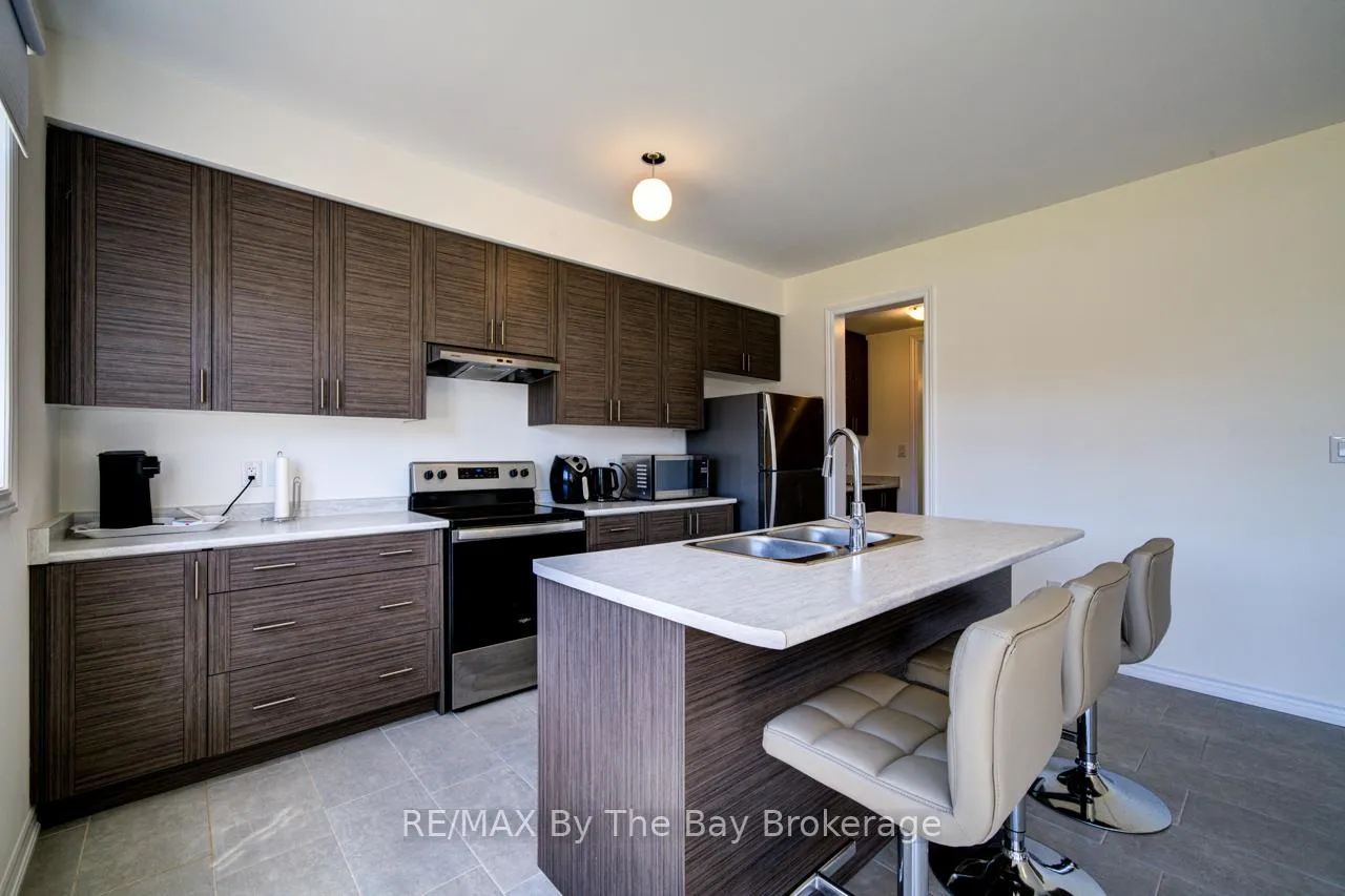 Photo 7 of 166 Mapleside Drive, Wasaga Beach — HOMEH
