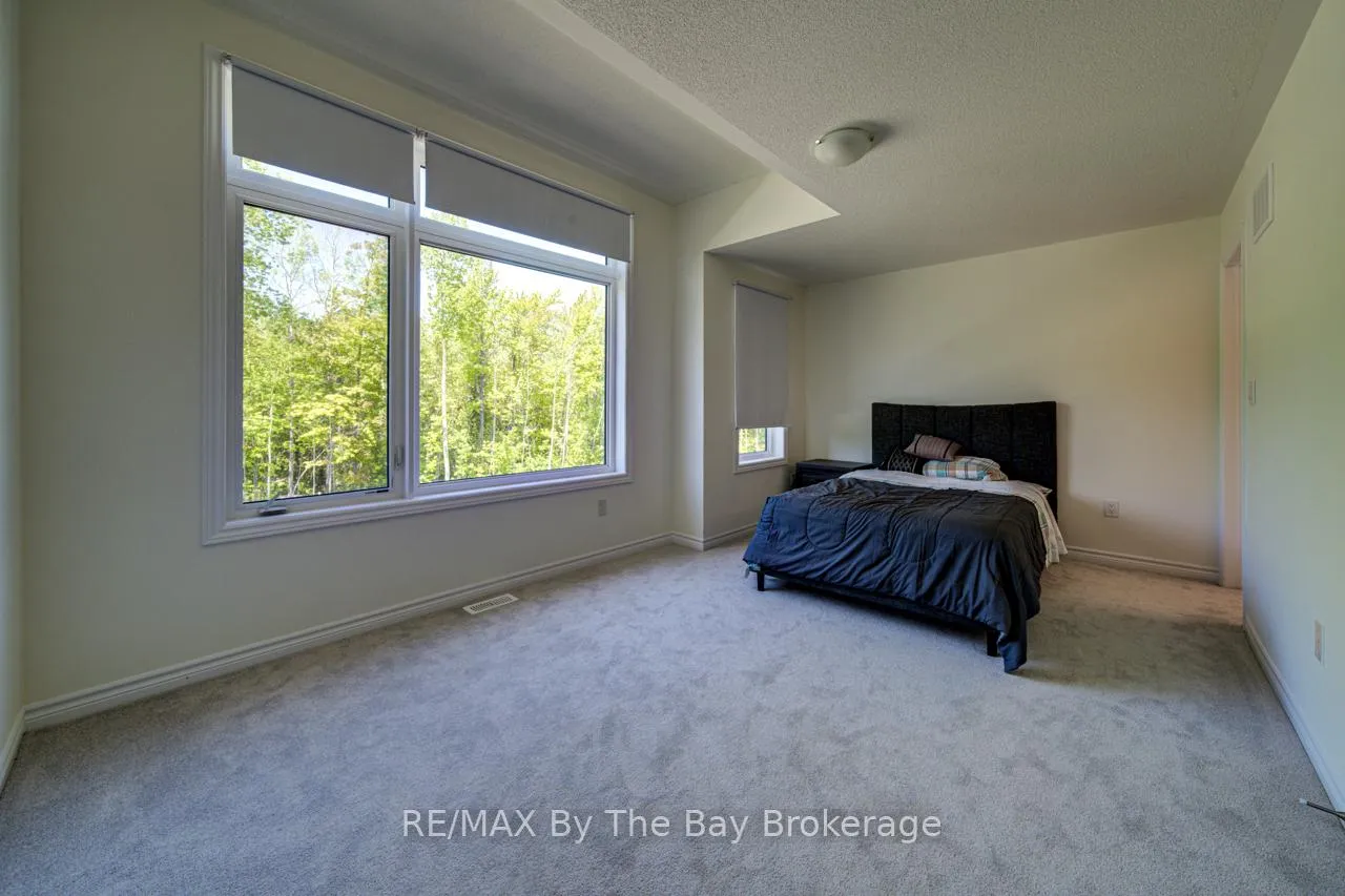 Photo 16 of 166 Mapleside Drive, Wasaga Beach — HOMEH