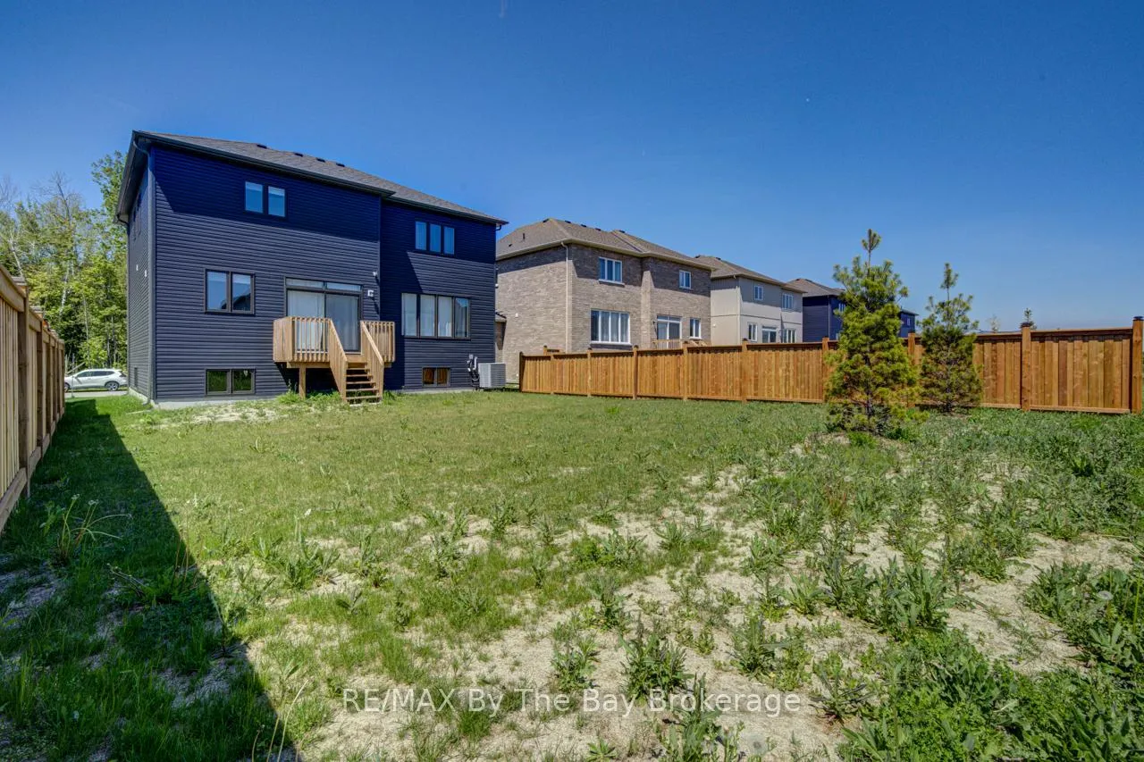 Photo 32 of 166 Mapleside Drive, Wasaga Beach — HOMEH
