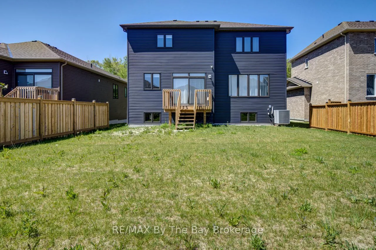 Photo 33 of 166 Mapleside Drive, Wasaga Beach — HOMEH