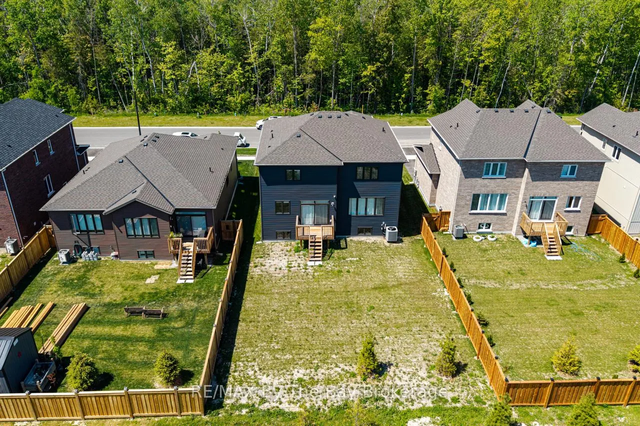 Photo 37 of 166 Mapleside Drive, Wasaga Beach — HOMEH