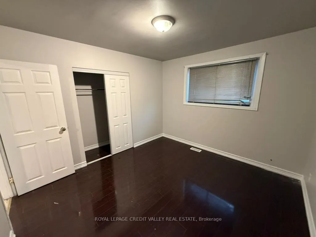 Photo 9 of 116 Taysham Crescent, Etobicoke, Thistletown-Beaumonde Heights — HOMEH