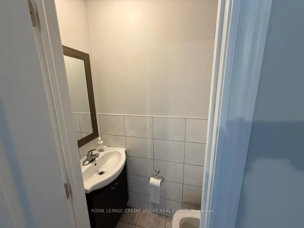 Photo 10 of 116 Taysham Crescent, Etobicoke, Thistletown-Beaumonde Heights — HOMEH