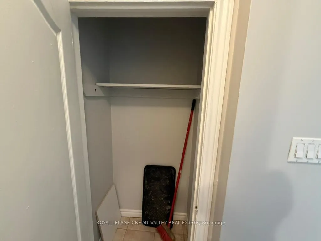 Photo 12 of 116 Taysham Crescent, Etobicoke, Thistletown-Beaumonde Heights — HOMEH