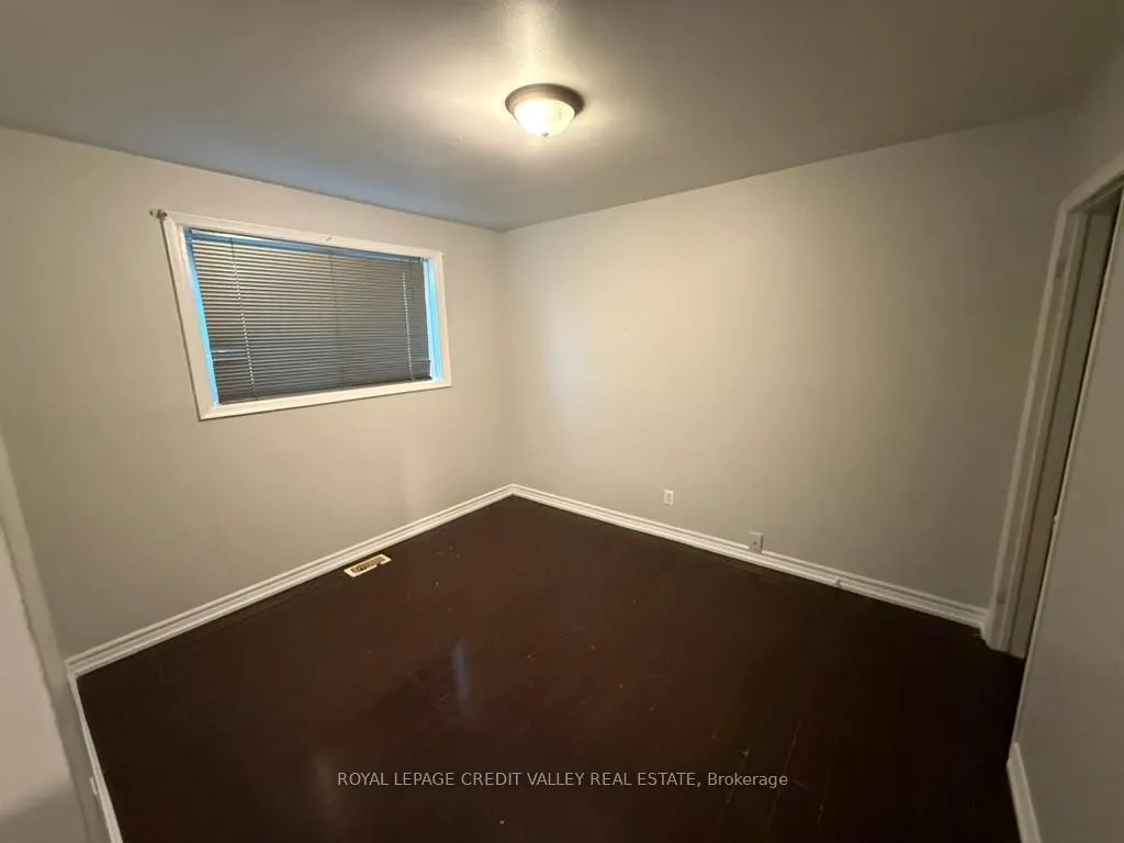 Photo 14 of 116 Taysham Crescent, Etobicoke, Thistletown-Beaumonde Heights — HOMEH