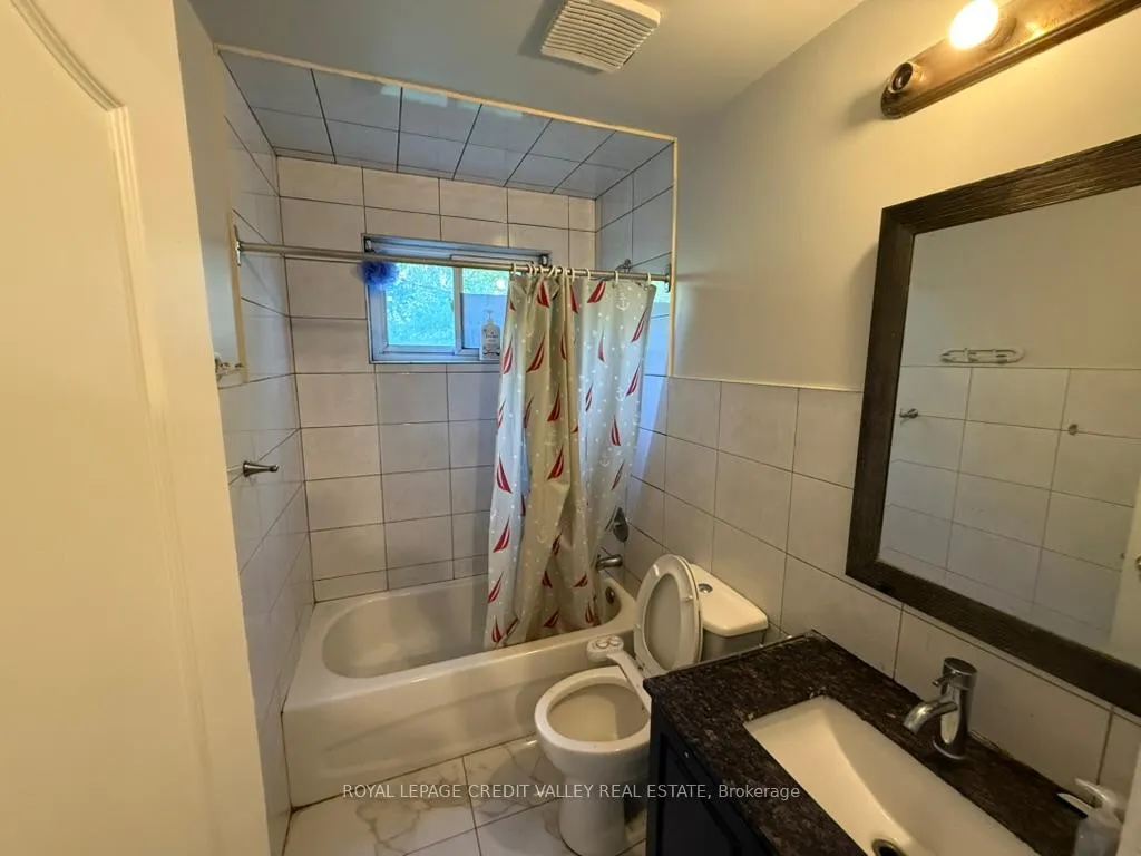 Photo 16 of 116 Taysham Crescent, Etobicoke, Thistletown-Beaumonde Heights — HOMEH