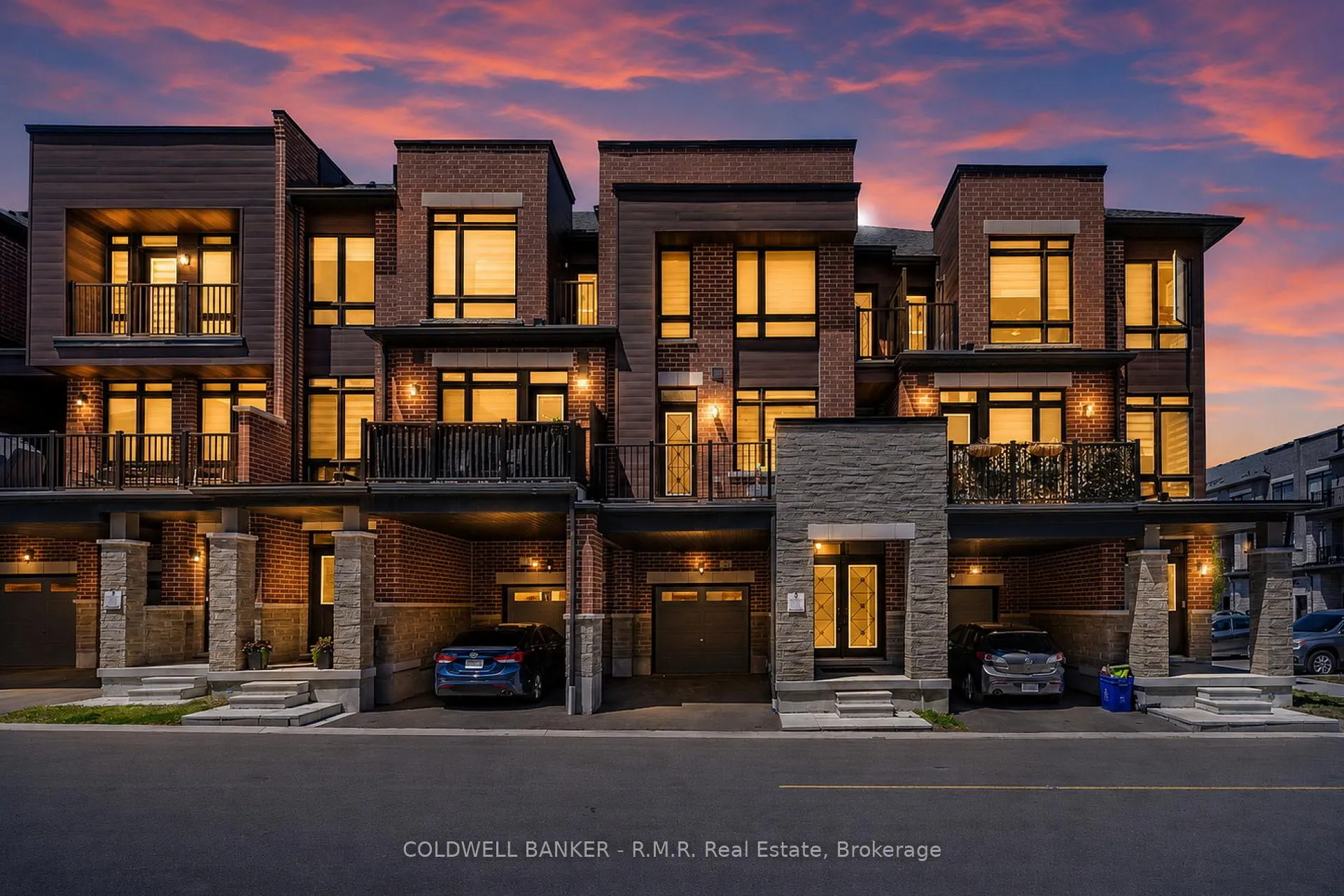 Photo 1 of 12 Broylio Lane, Ajax, South East — HOMEH