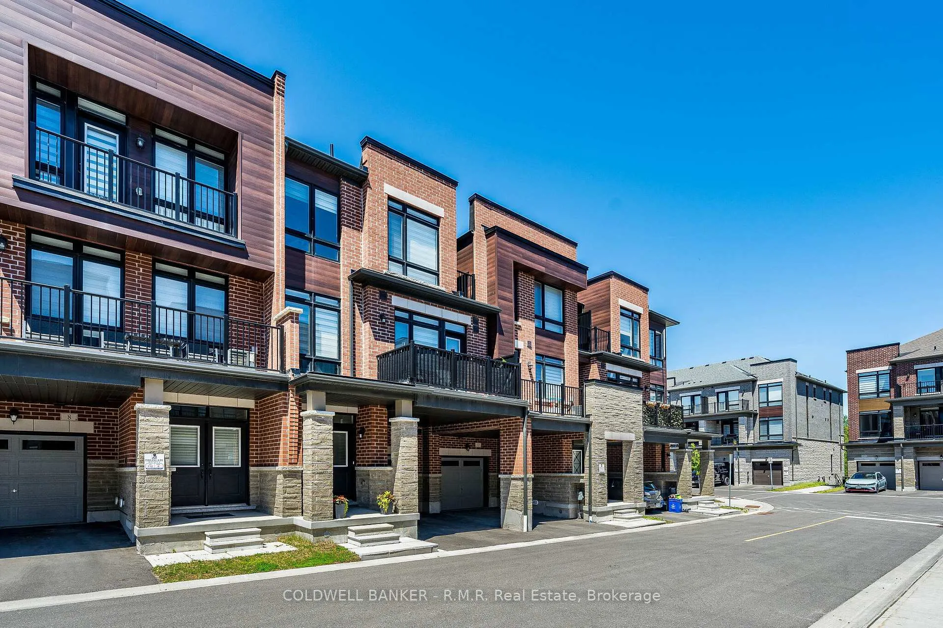 Photo 3 of 12 Broylio Lane, Ajax, South East — HOMEH