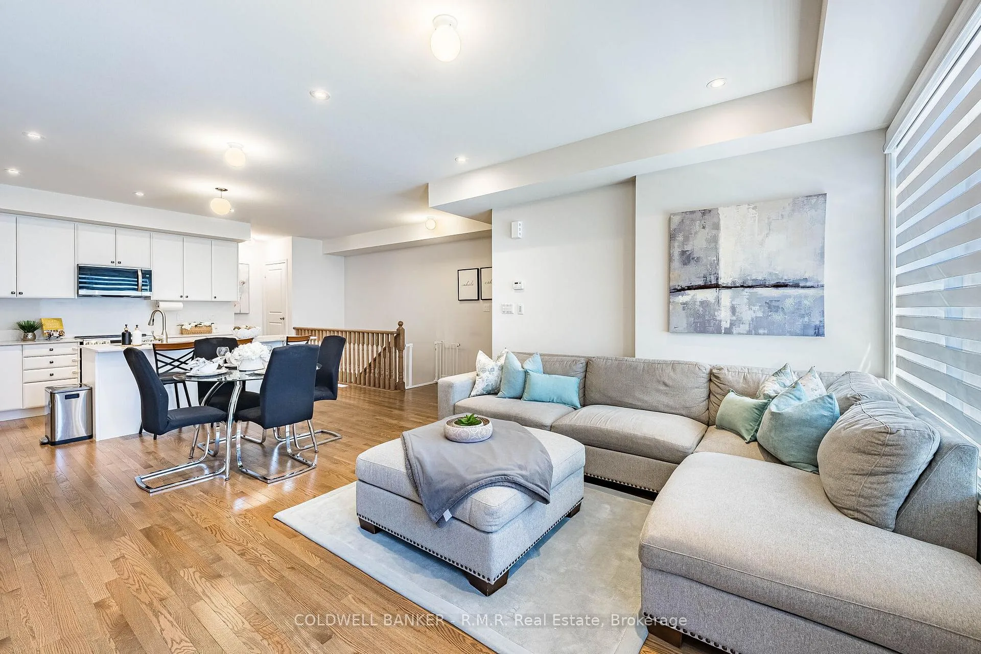 Photo 20 of 12 Broylio Lane, Ajax, South East — HOMEH