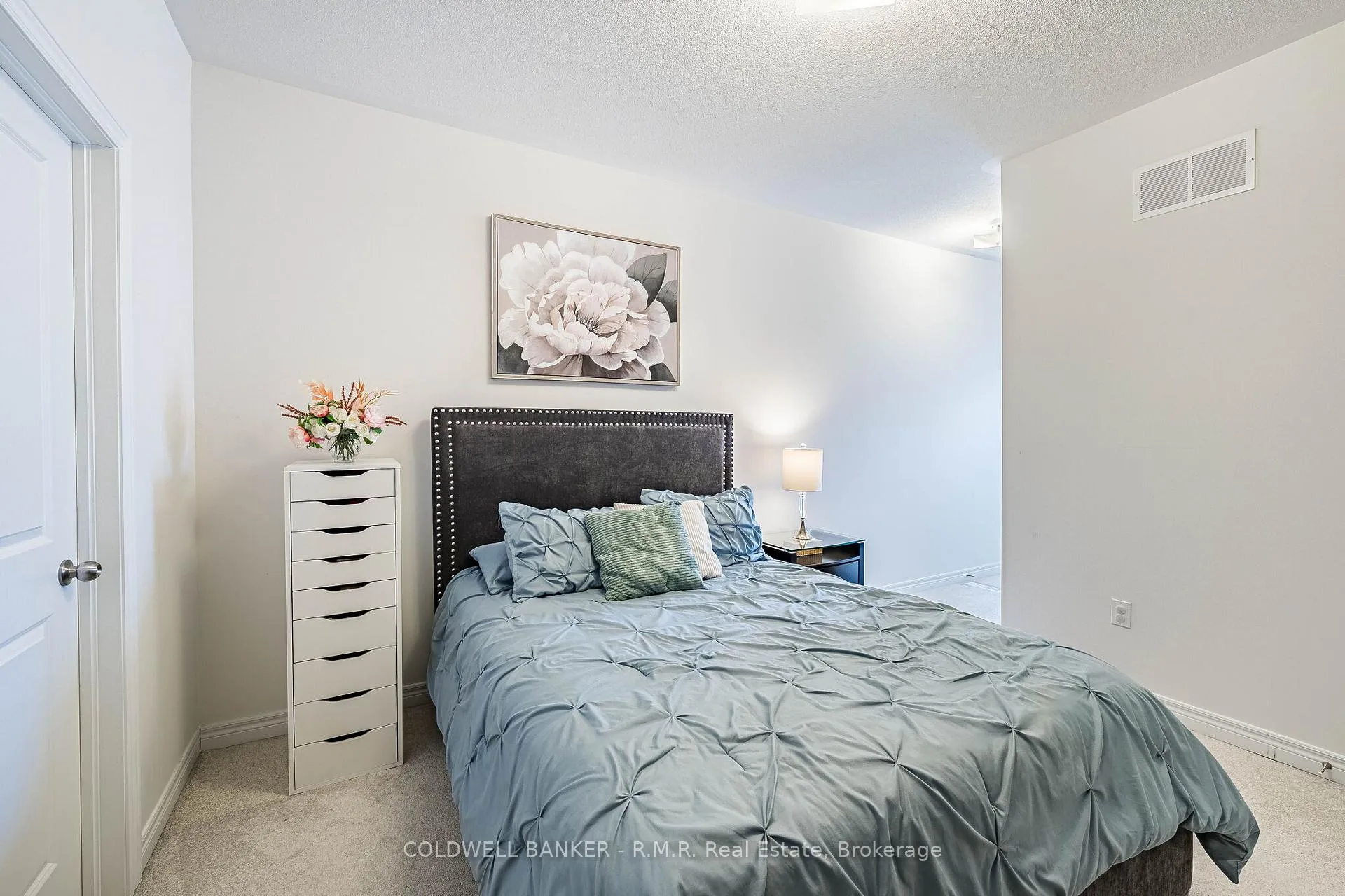 Photo 27 of 12 Broylio Lane, Ajax, South East — HOMEH