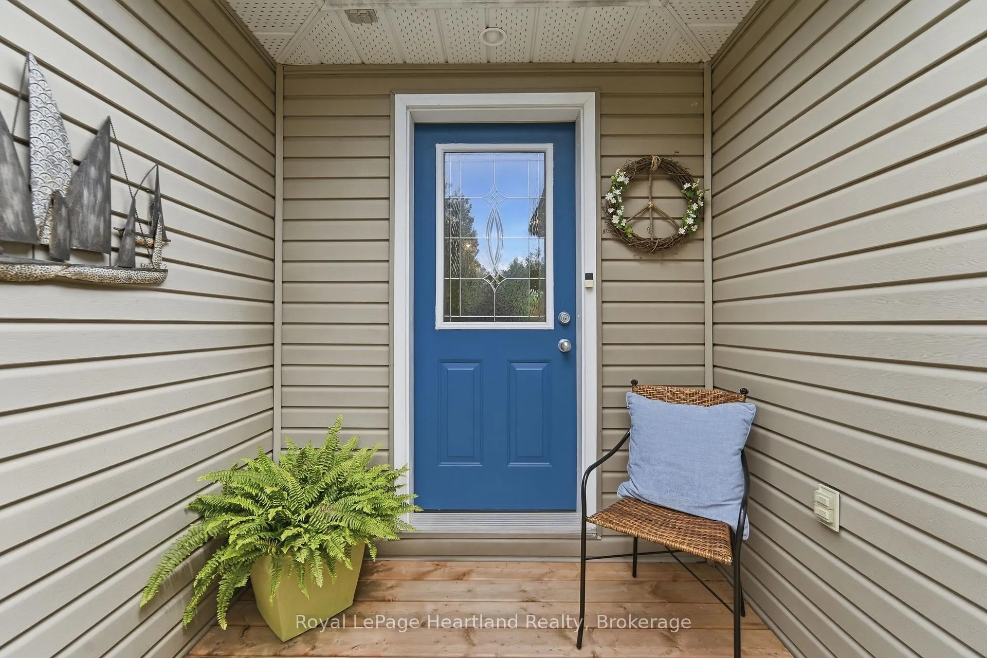 Photo 2 of 35095 Old River Road N, Bluewater, Bayfield — HOMEH