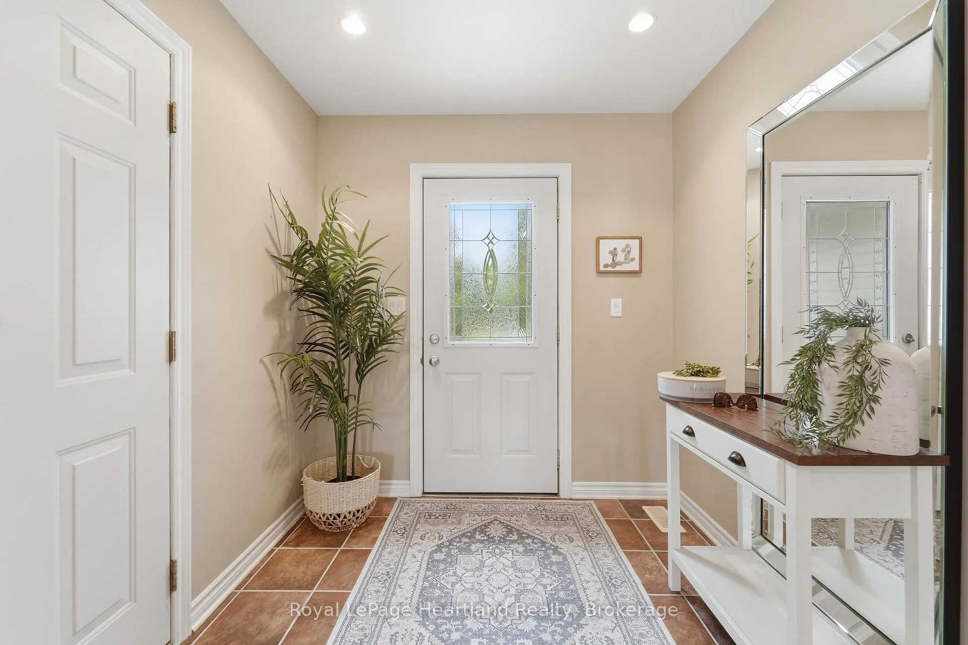 Photo 3 of 35095 Old River Road N, Bluewater, Bayfield — HOMEH