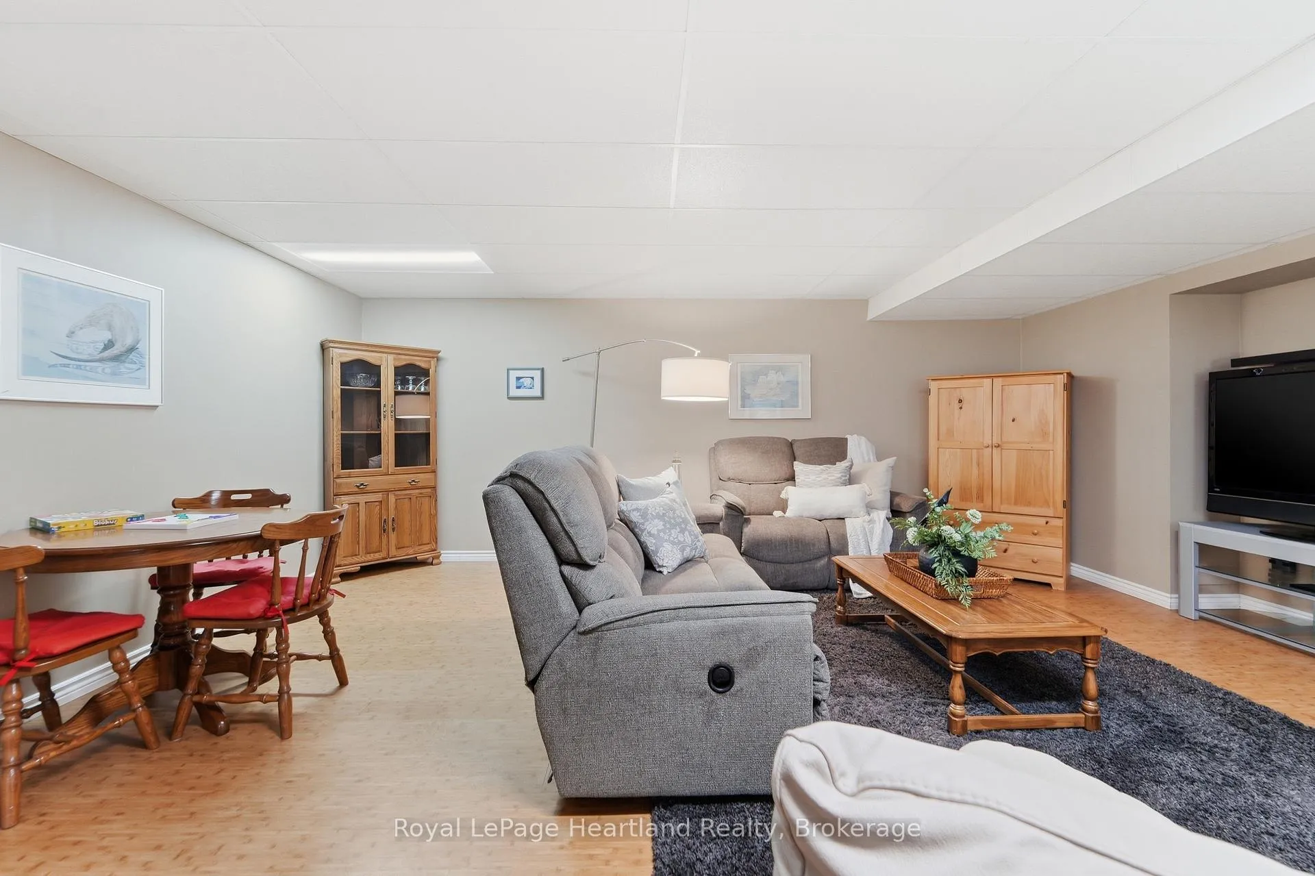 Photo 28 of 35095 Old River Road N, Bluewater, Bayfield — HOMEH