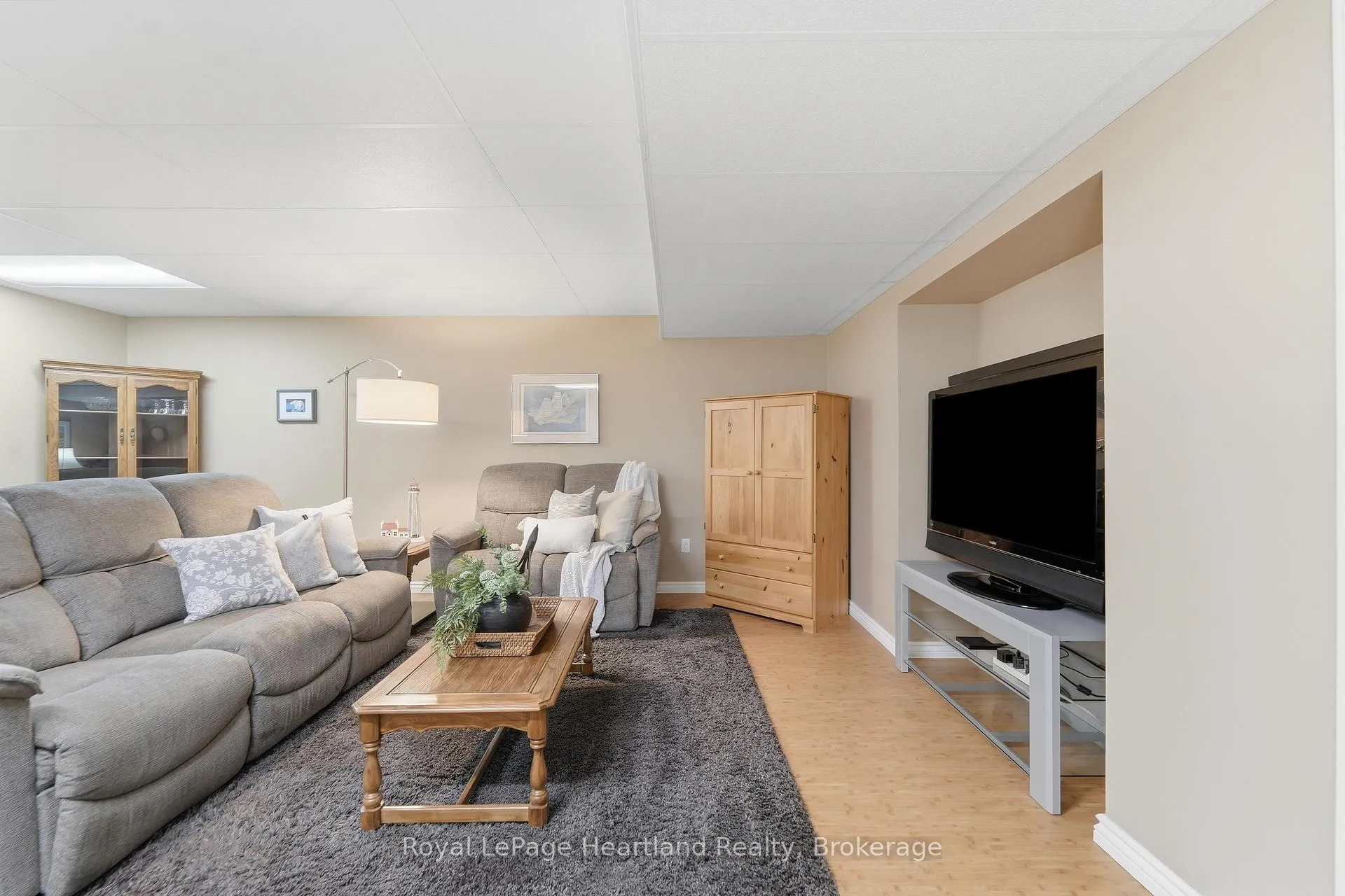 Photo 31 of 35095 Old River Road N, Bluewater, Bayfield — HOMEH