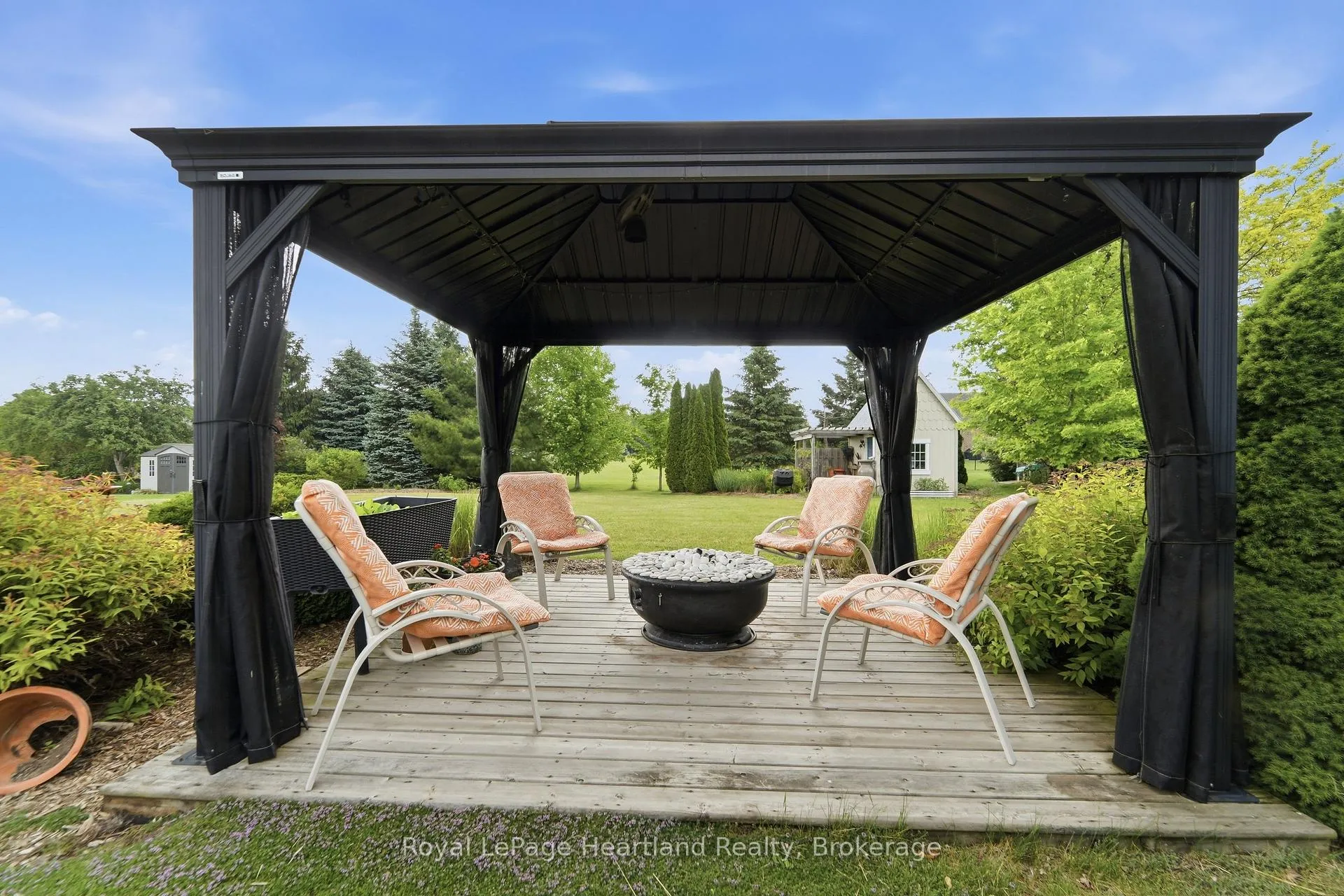 Photo 39 of 35095 Old River Road N, Bluewater, Bayfield — HOMEH