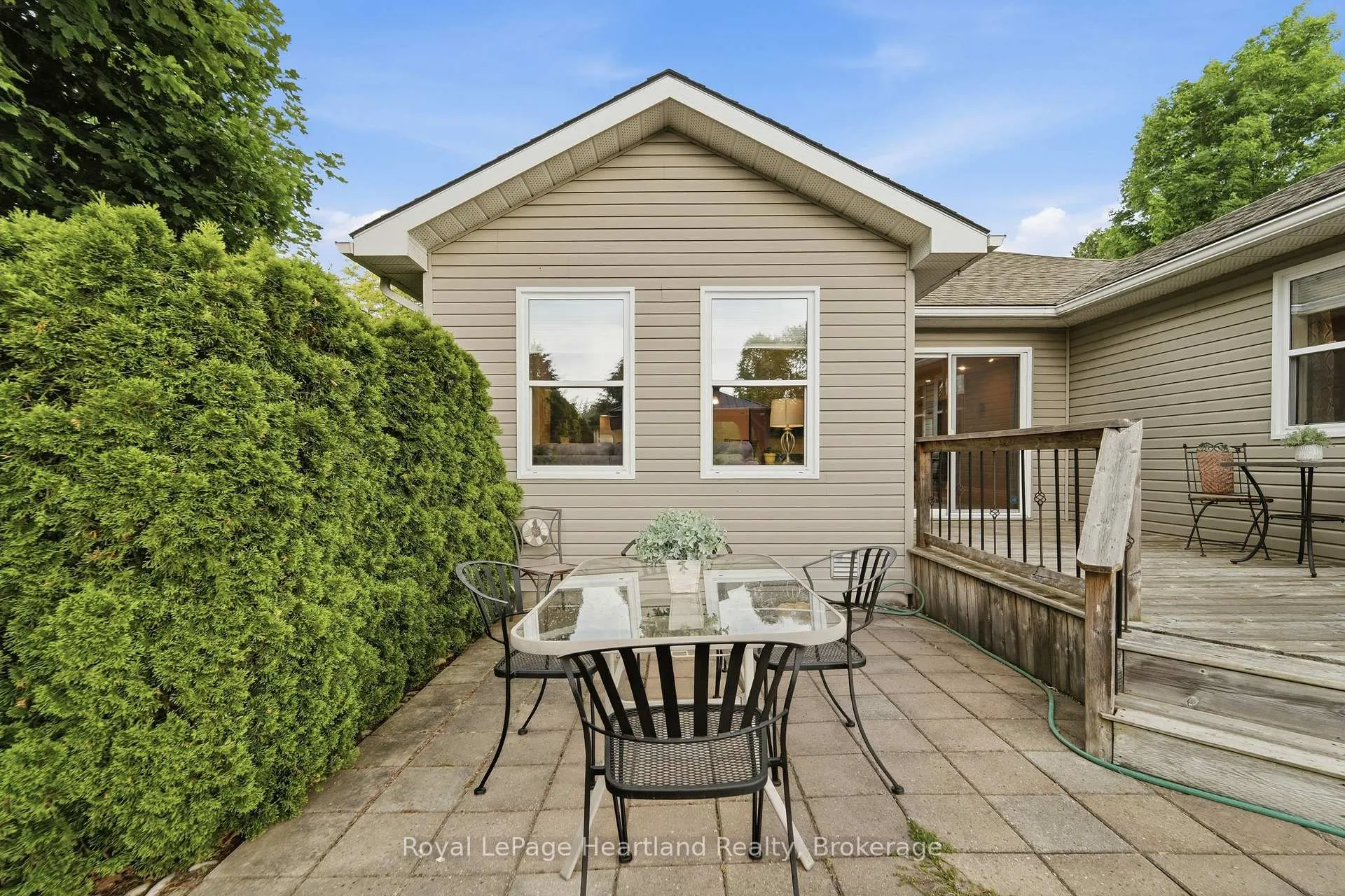 Photo 40 of 35095 Old River Road N, Bluewater, Bayfield — HOMEH