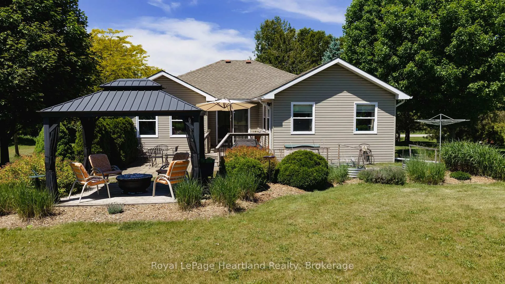 Photo 44 of 35095 Old River Road N, Bluewater, Bayfield — HOMEH