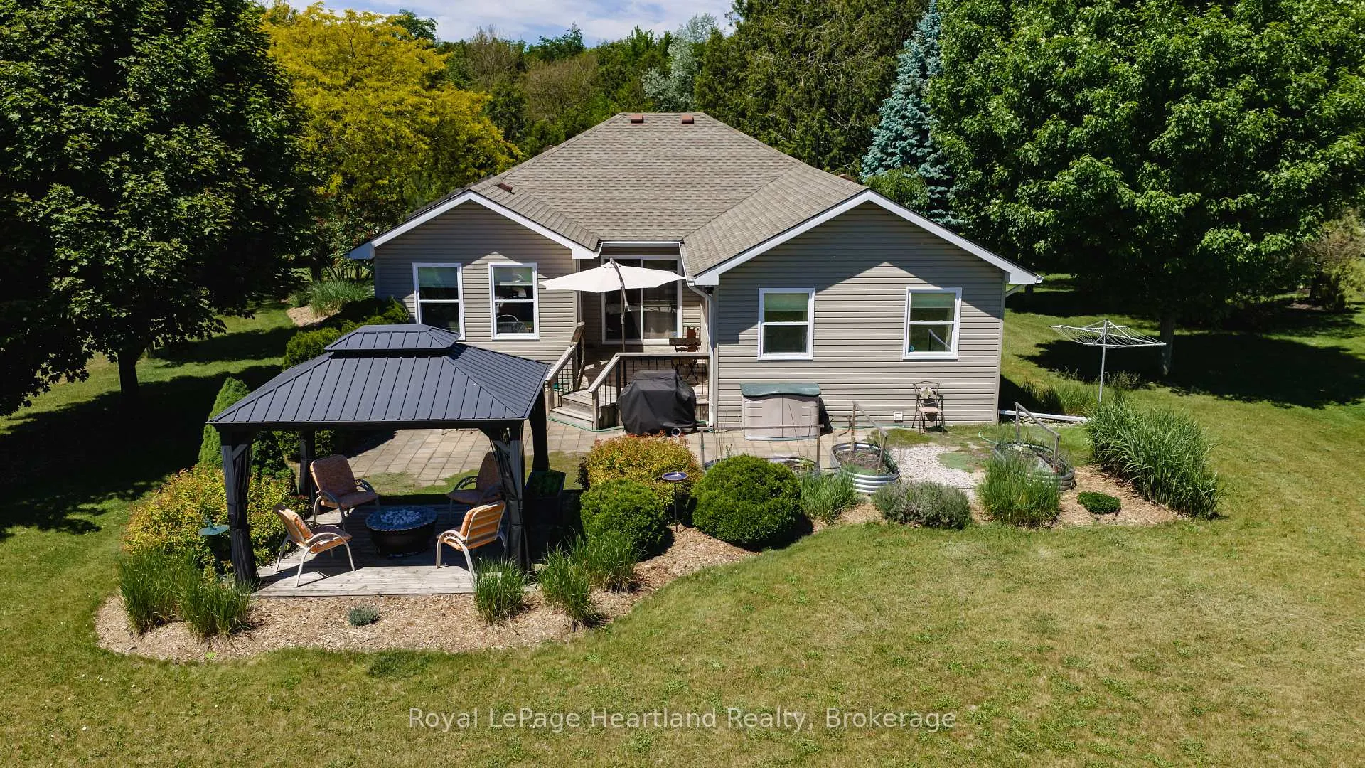 Photo 45 of 35095 Old River Road N, Bluewater, Bayfield — HOMEH