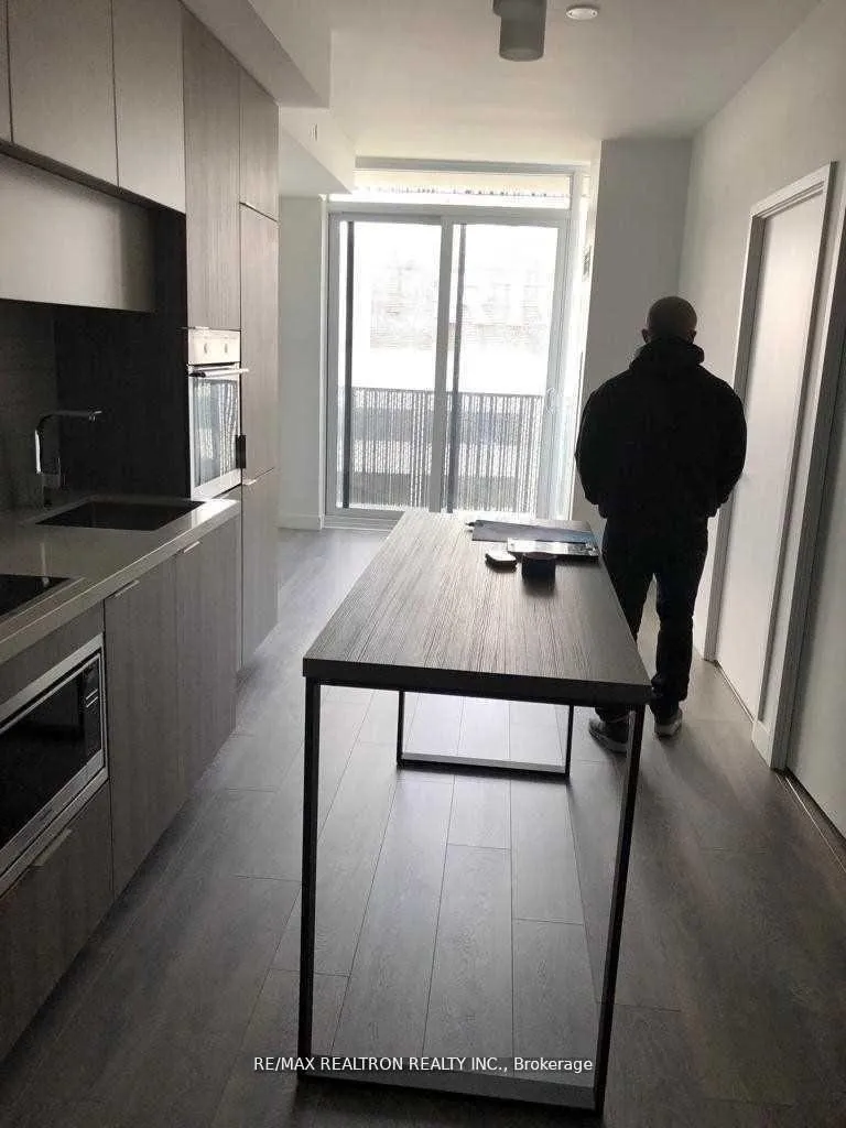 Photo 2 of Unit 3503, 8 Eglinton Avenue E, Toronto, Mount Pleasant West — HOMEH