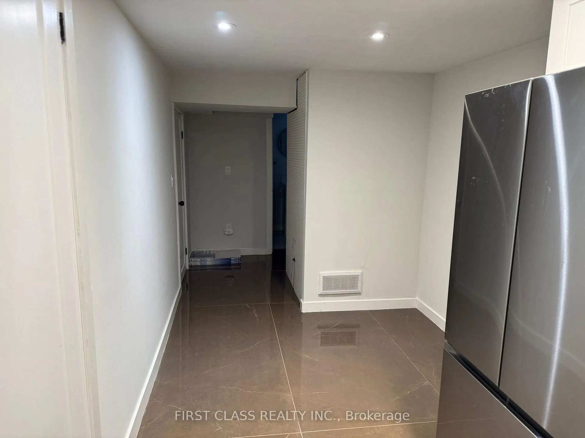 Photo 2 of Unit Bsmnt, 259 Floyd Avenue, Toronto, Danforth Village-East York — HOMEH