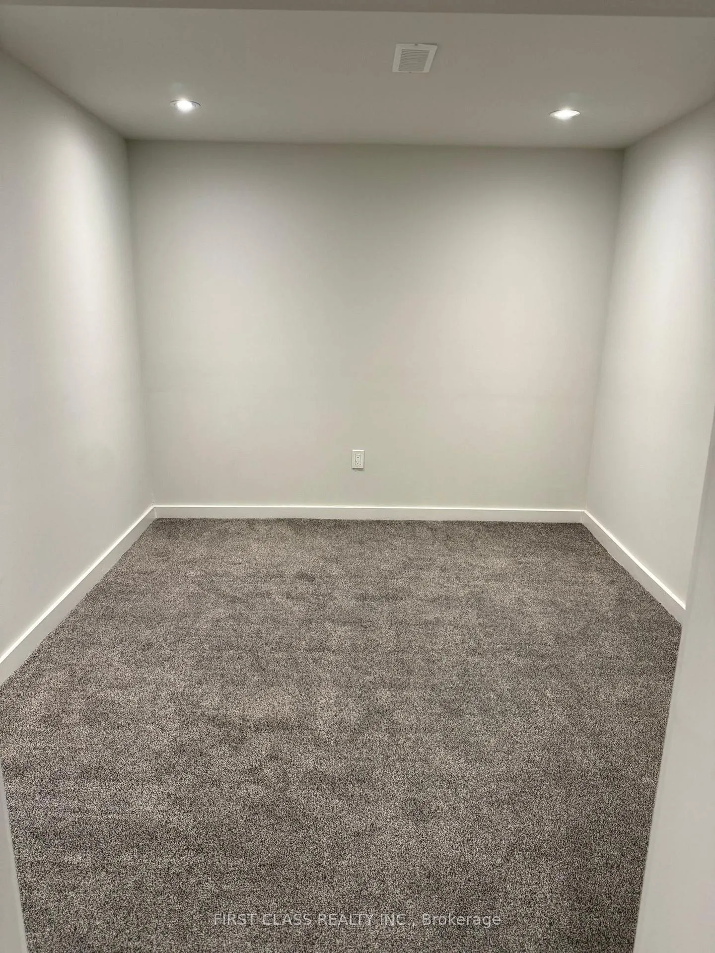 Photo 8 of Unit Bsmnt, 259 Floyd Avenue, Toronto, Danforth Village-East York — HOMEH