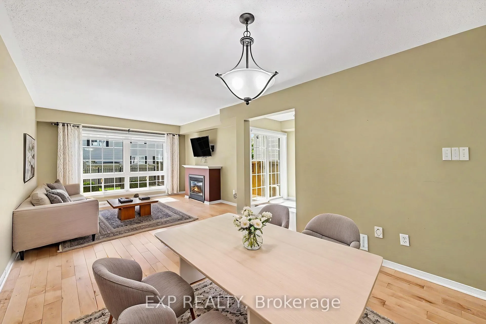 Photo 6 of 30 Midwood Private, Ottawa, Barrhaven - Stonebridge — HOMEH