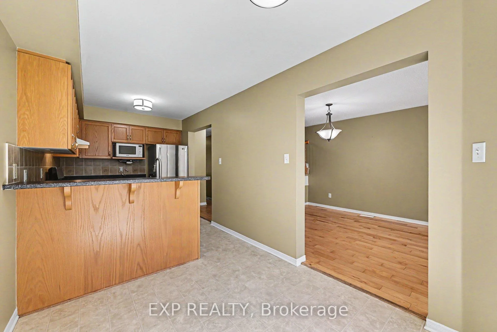Photo 12 of 30 Midwood Private, Ottawa, Barrhaven - Stonebridge — HOMEH