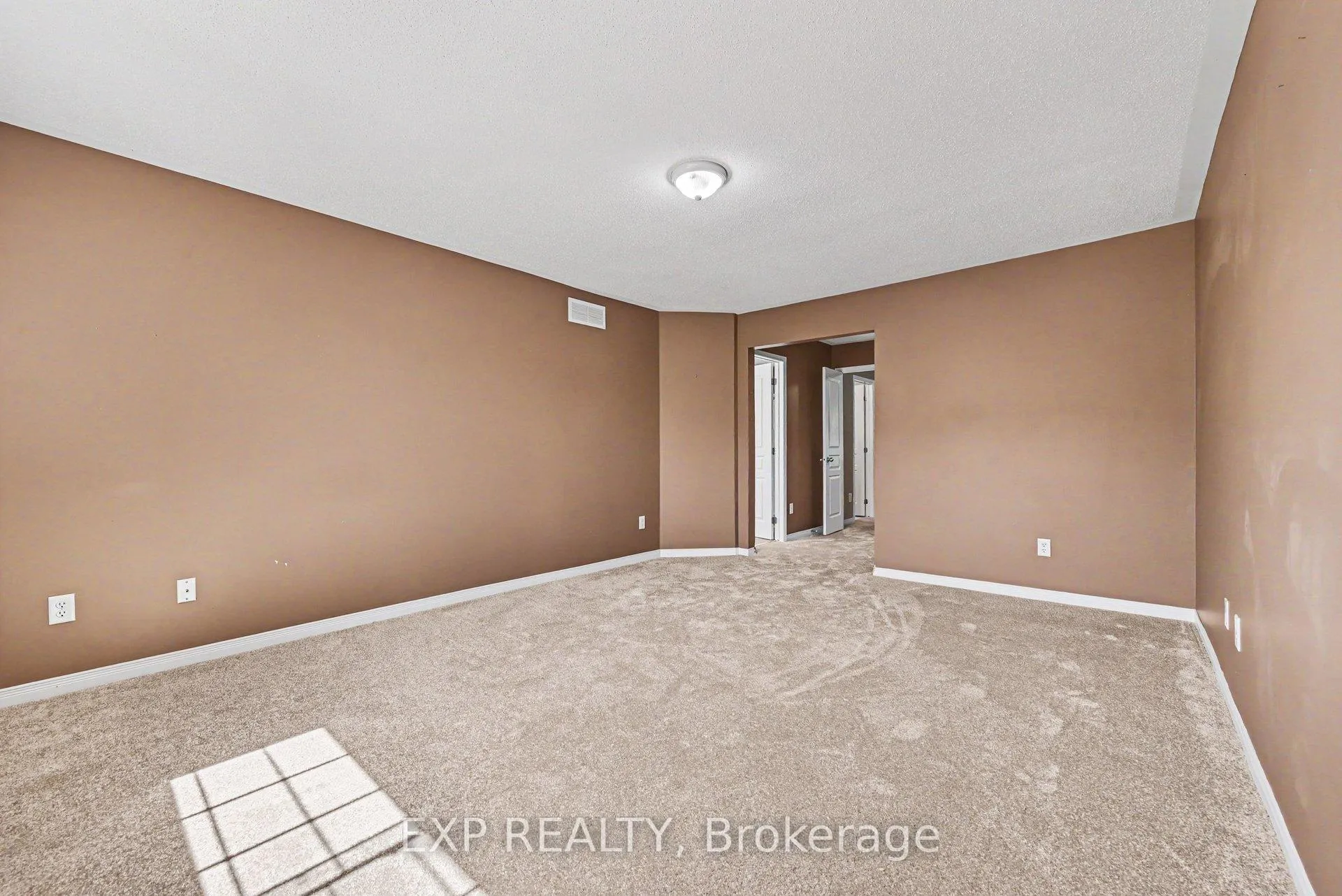 Photo 15 of 30 Midwood Private, Ottawa, Barrhaven - Stonebridge — HOMEH