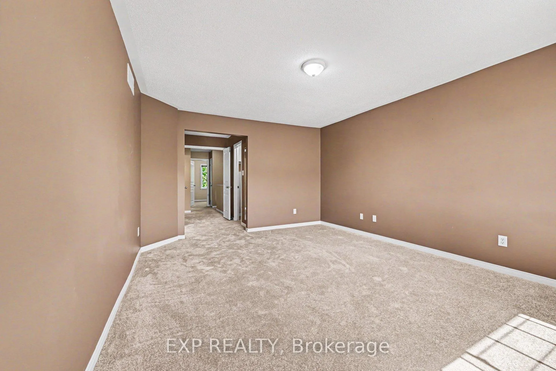 Photo 16 of 30 Midwood Private, Ottawa, Barrhaven - Stonebridge — HOMEH