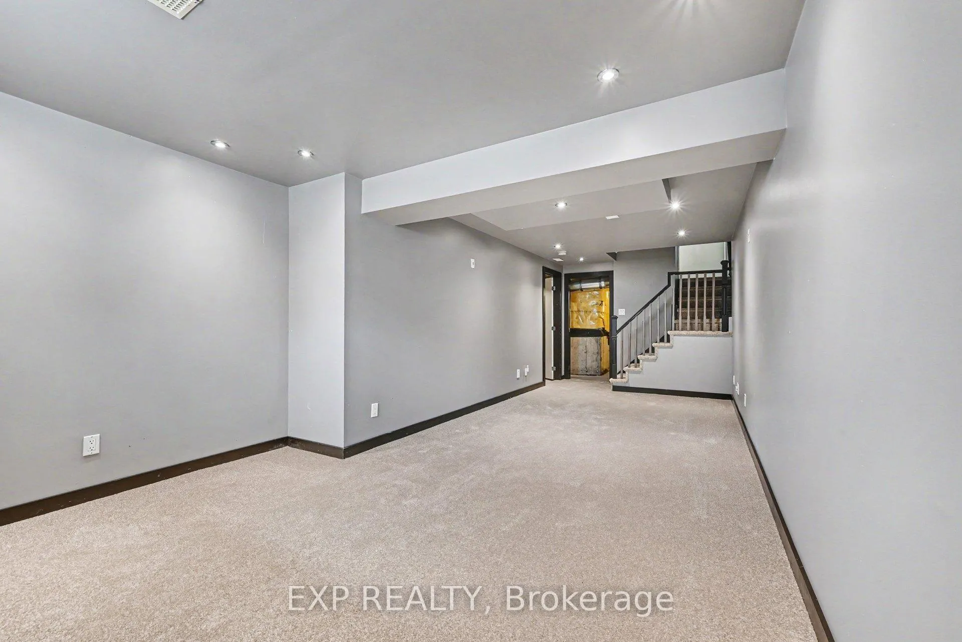 Photo 24 of 30 Midwood Private, Ottawa, Barrhaven - Stonebridge — HOMEH