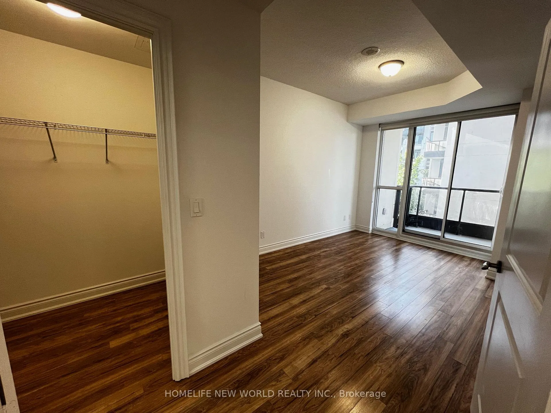 Photo 5 of Unit 603, 38 Cedarland Drive, Markham, Unionville — HOMEH