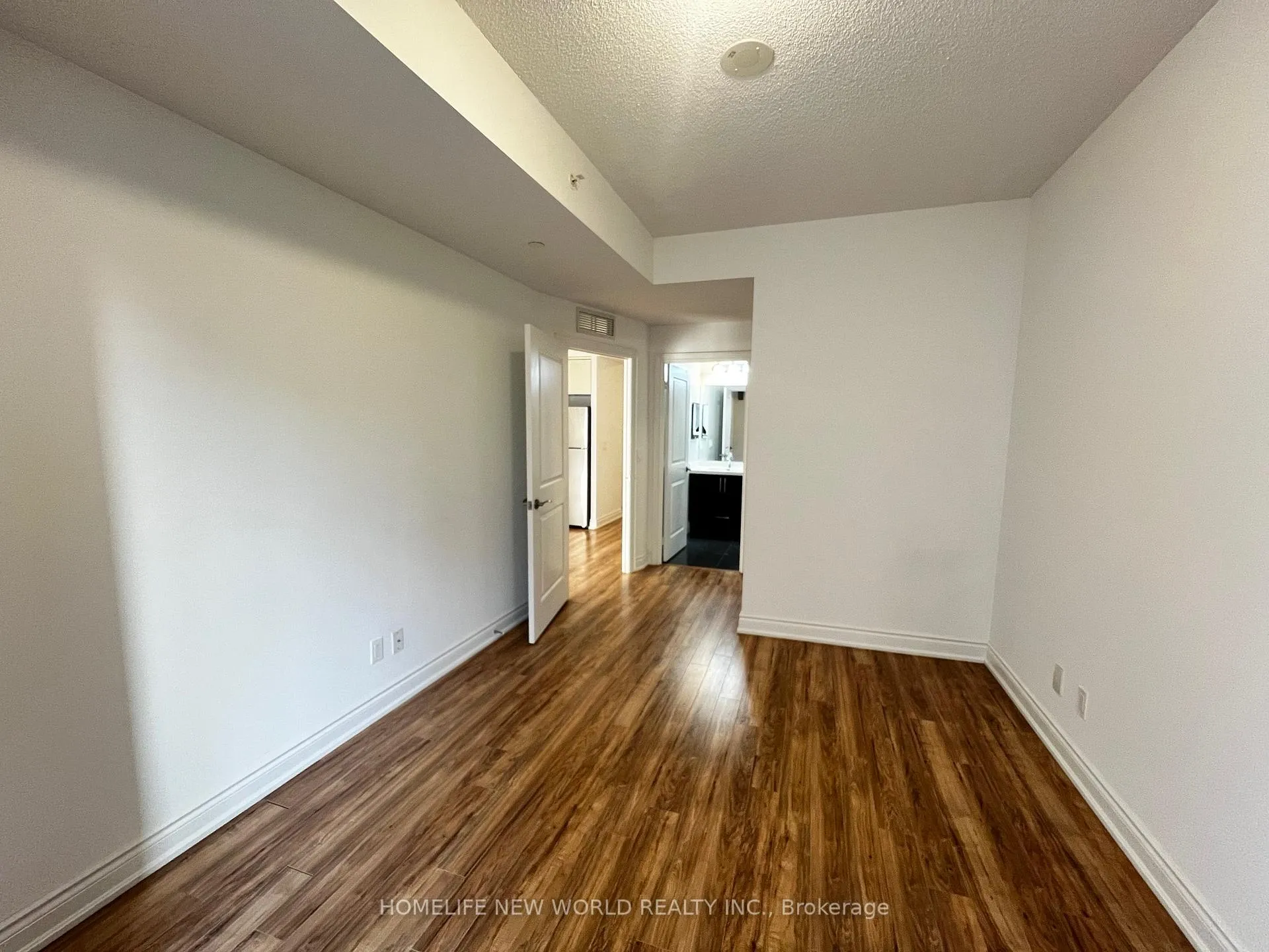 Photo 7 of Unit 603, 38 Cedarland Drive, Markham, Unionville — HOMEH