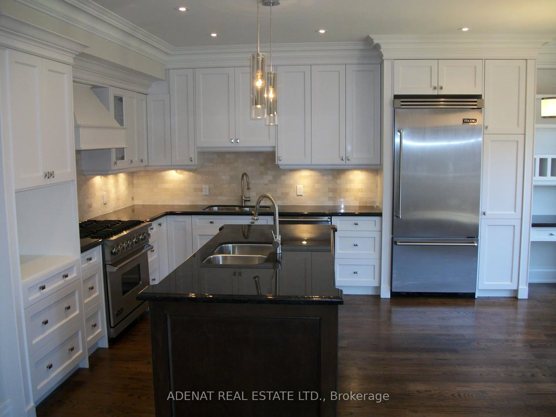 Photo 3 of 33 Yoemans Road E, North York, Clanton Park — HOMEH