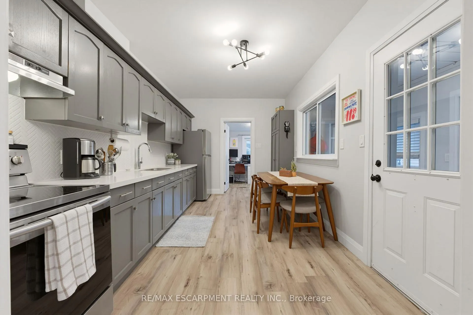 Photo 8 of 349 John Street N, Hamilton, North End — HOMEH
