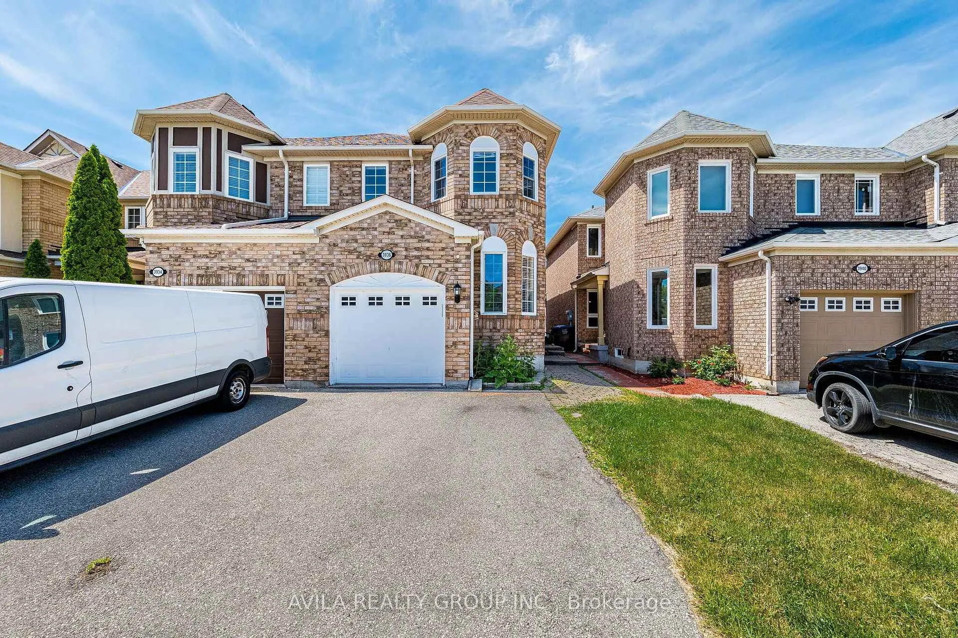 Front of 3936 Milkwood Crescent