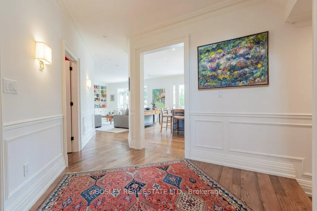 Photo 6 of 124 Perry Crescent, Etobicoke, Princess-Rosethorn — HOMEH