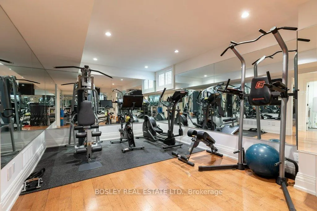 Photo 36 of 124 Perry Crescent, Etobicoke, Princess-Rosethorn — HOMEH