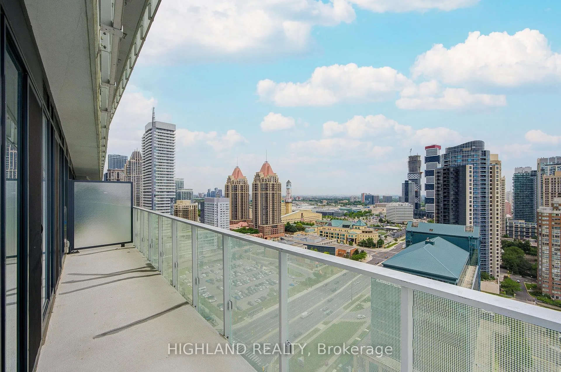 Photo 24 of Unit 2003, 3900 Confederation Parkway, Mississauga, City Centre — HOMEH