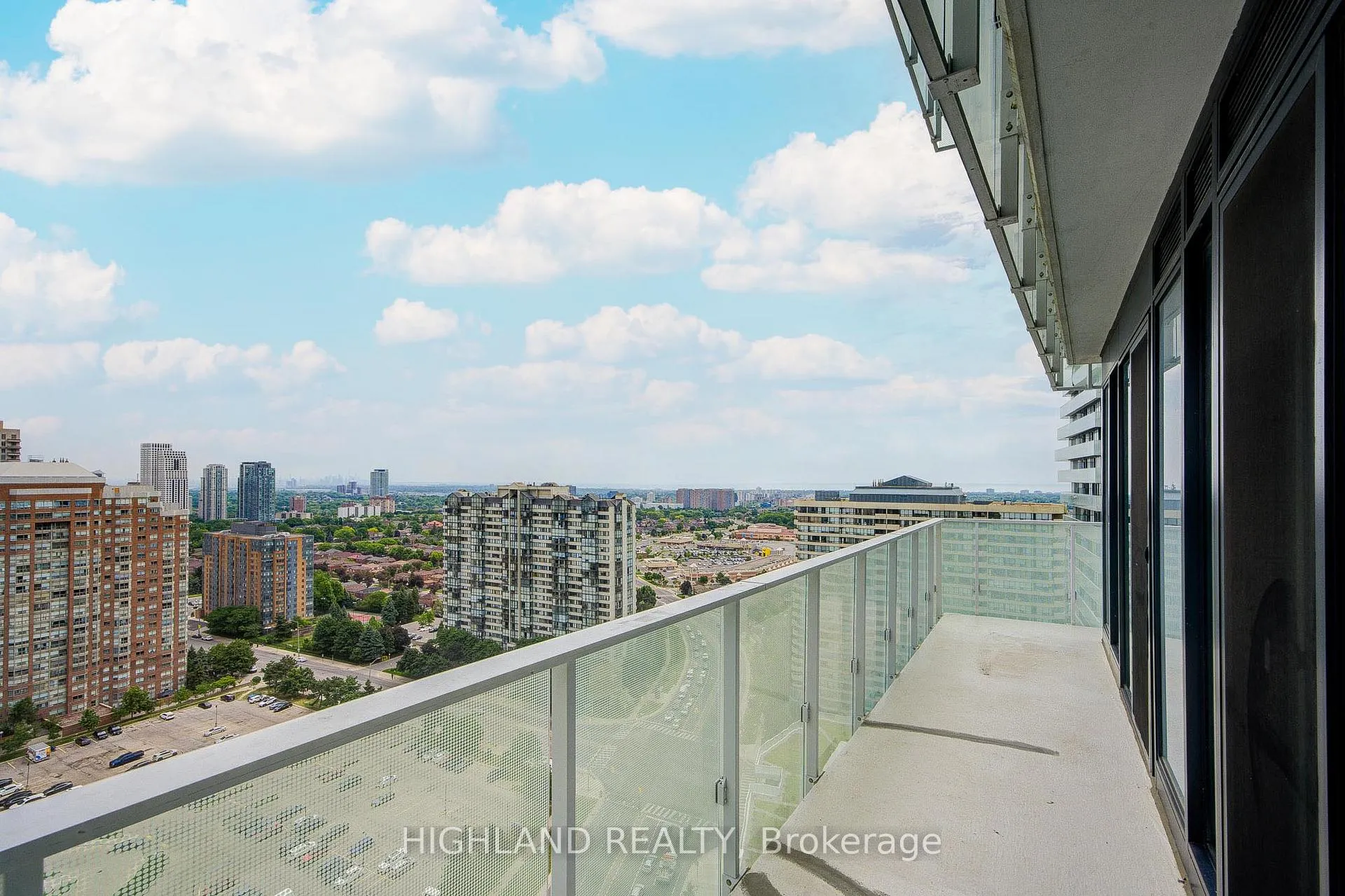 Photo 25 of Unit 2003, 3900 Confederation Parkway, Mississauga, City Centre — HOMEH
