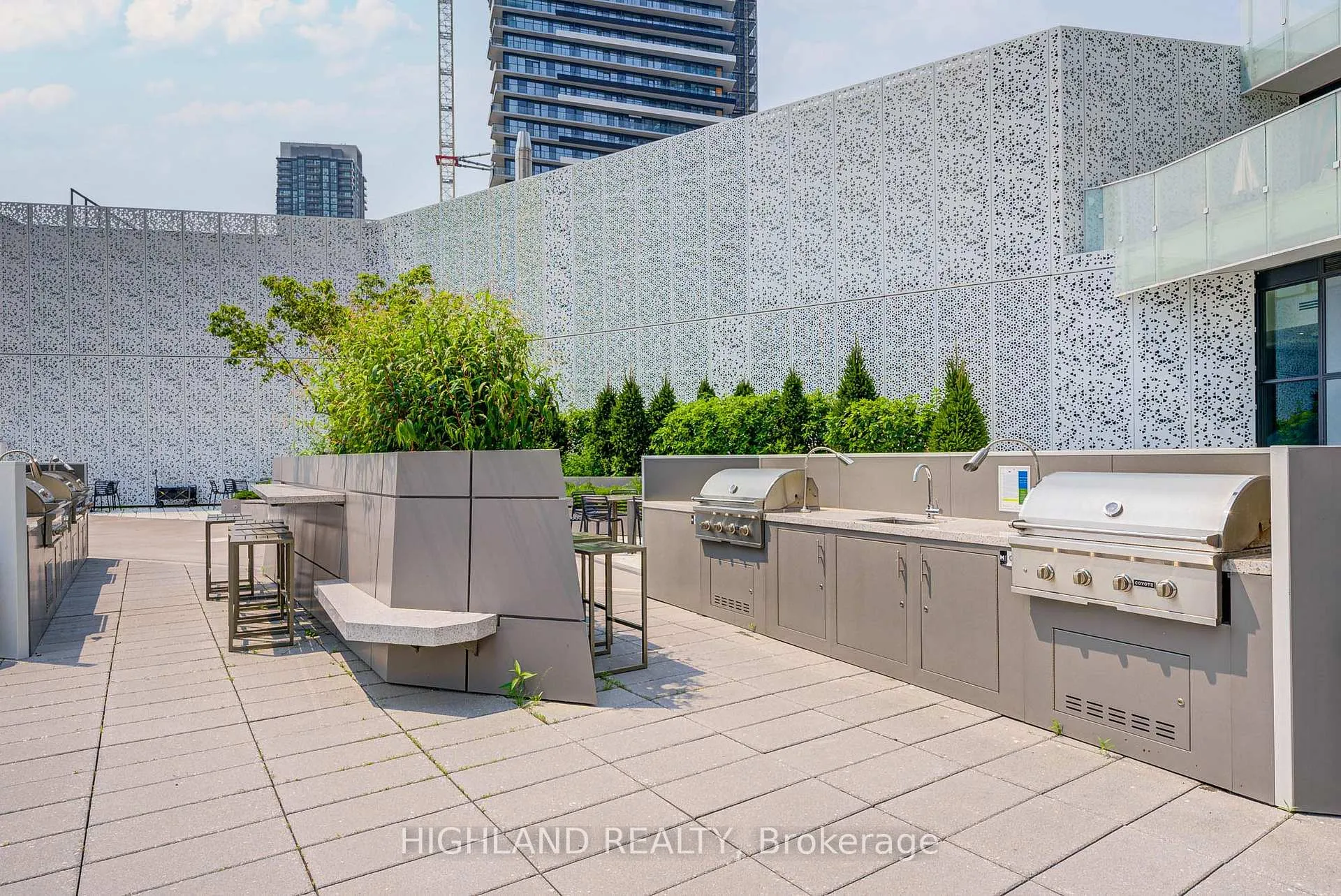 Photo 34 of Unit 2003, 3900 Confederation Parkway, Mississauga, City Centre — HOMEH