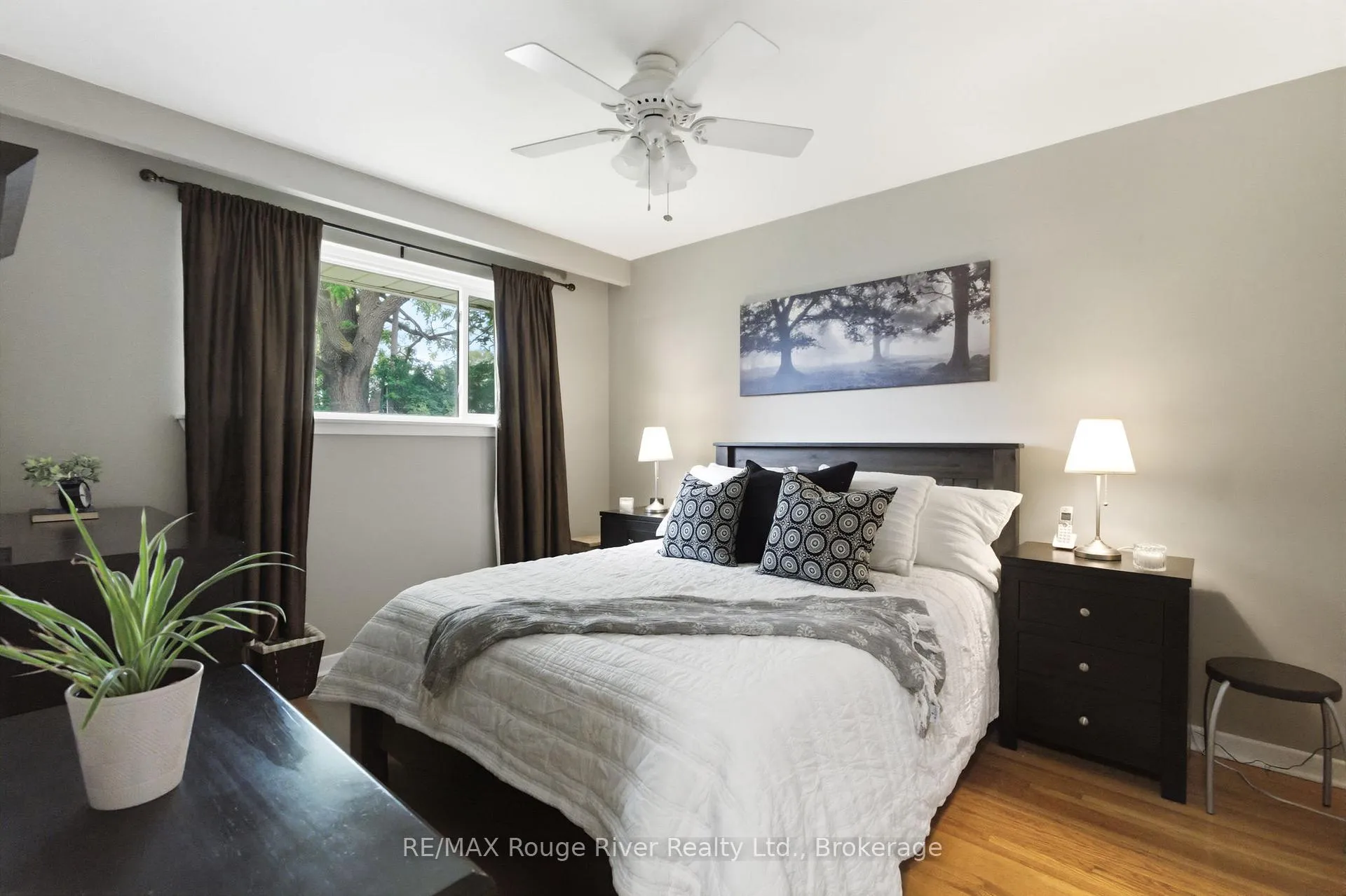 Photo 18 of 910 Crocus Crescent, Whitby, Downtown Whitby — HOMEH