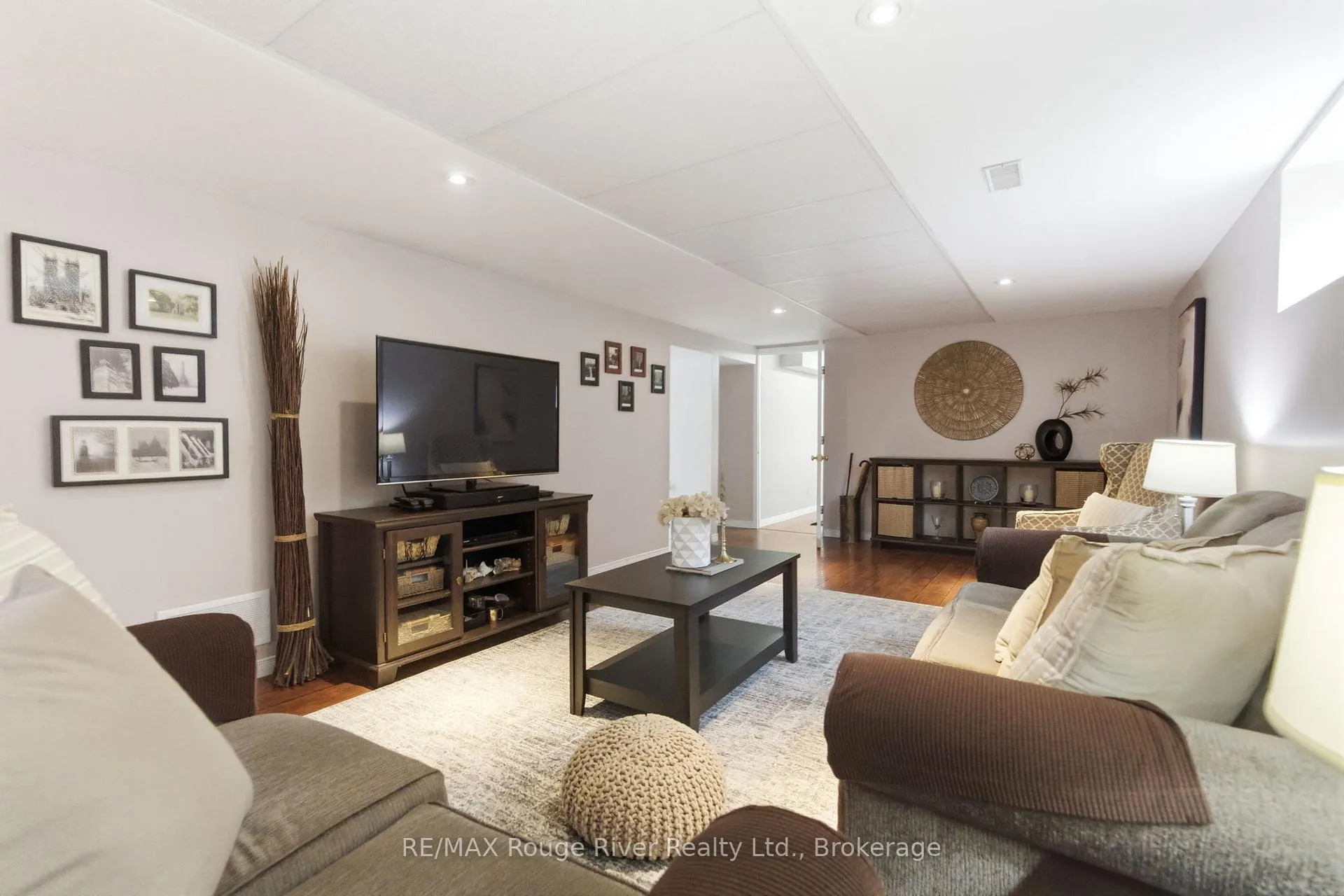 Photo 28 of 910 Crocus Crescent, Whitby, Downtown Whitby — HOMEH