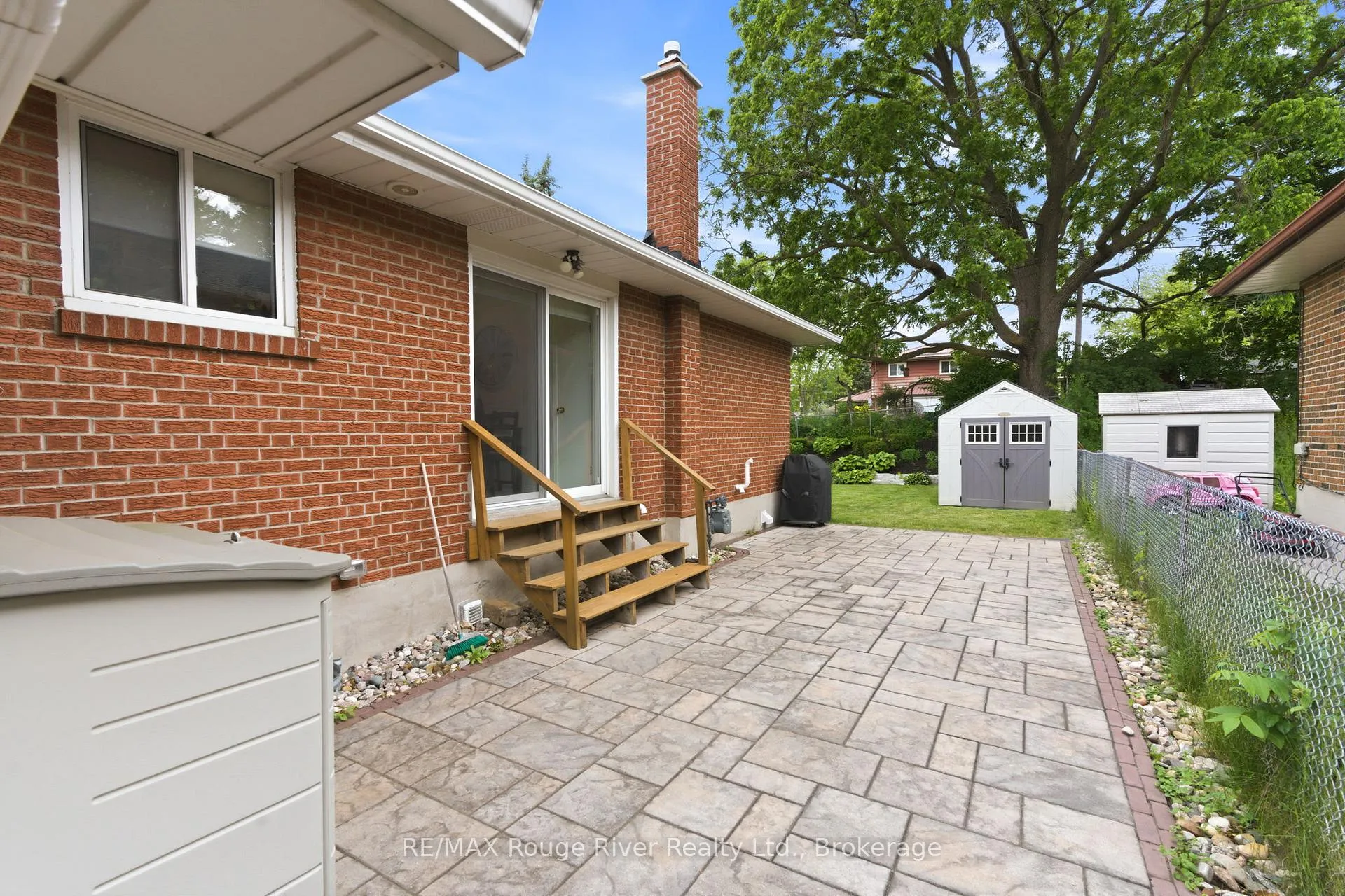 Photo 32 of 910 Crocus Crescent, Whitby, Downtown Whitby — HOMEH