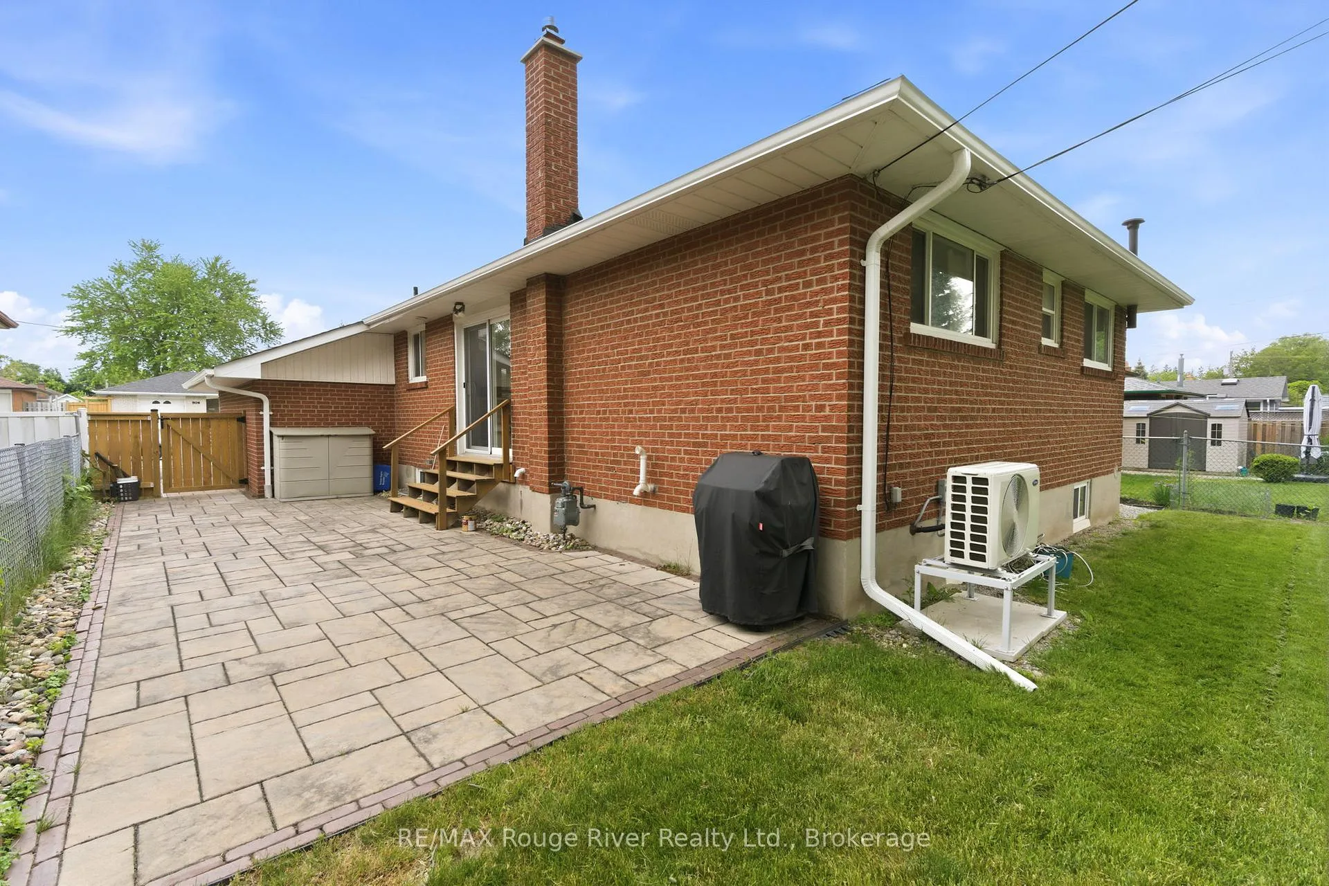 Photo 33 of 910 Crocus Crescent, Whitby, Downtown Whitby — HOMEH