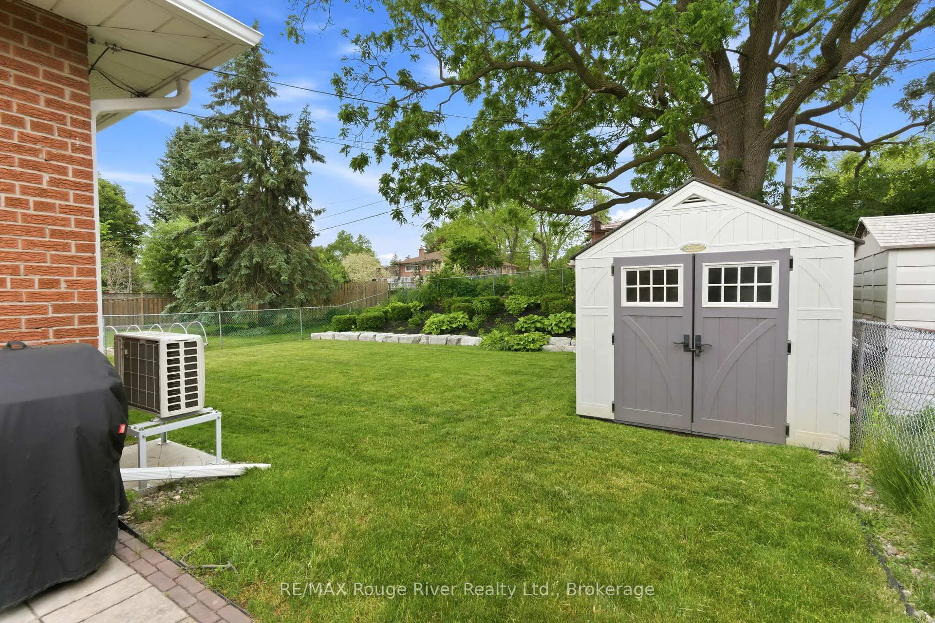 Photo 34 of 910 Crocus Crescent, Whitby, Downtown Whitby — HOMEH