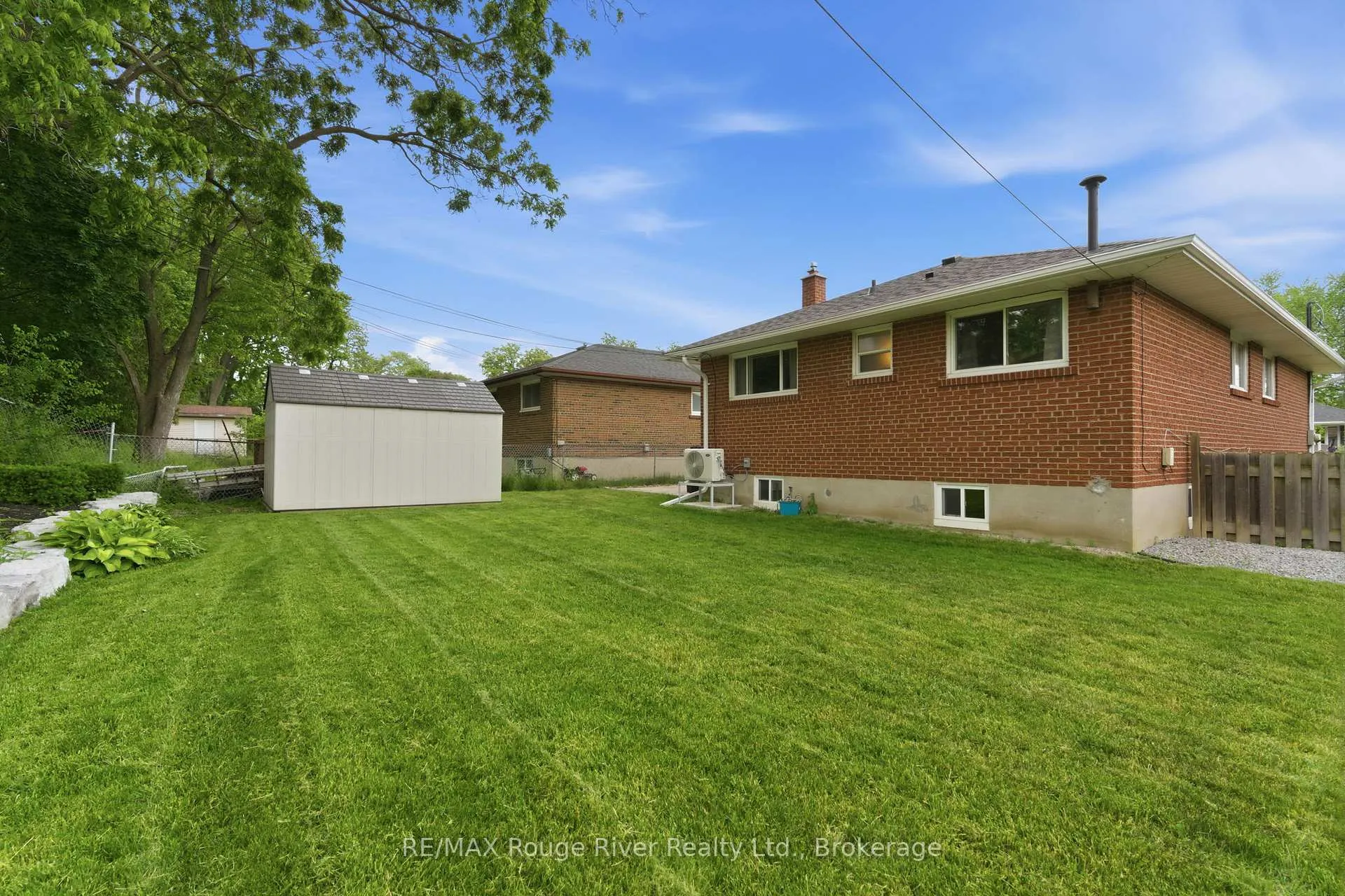 Photo 37 of 910 Crocus Crescent, Whitby, Downtown Whitby — HOMEH